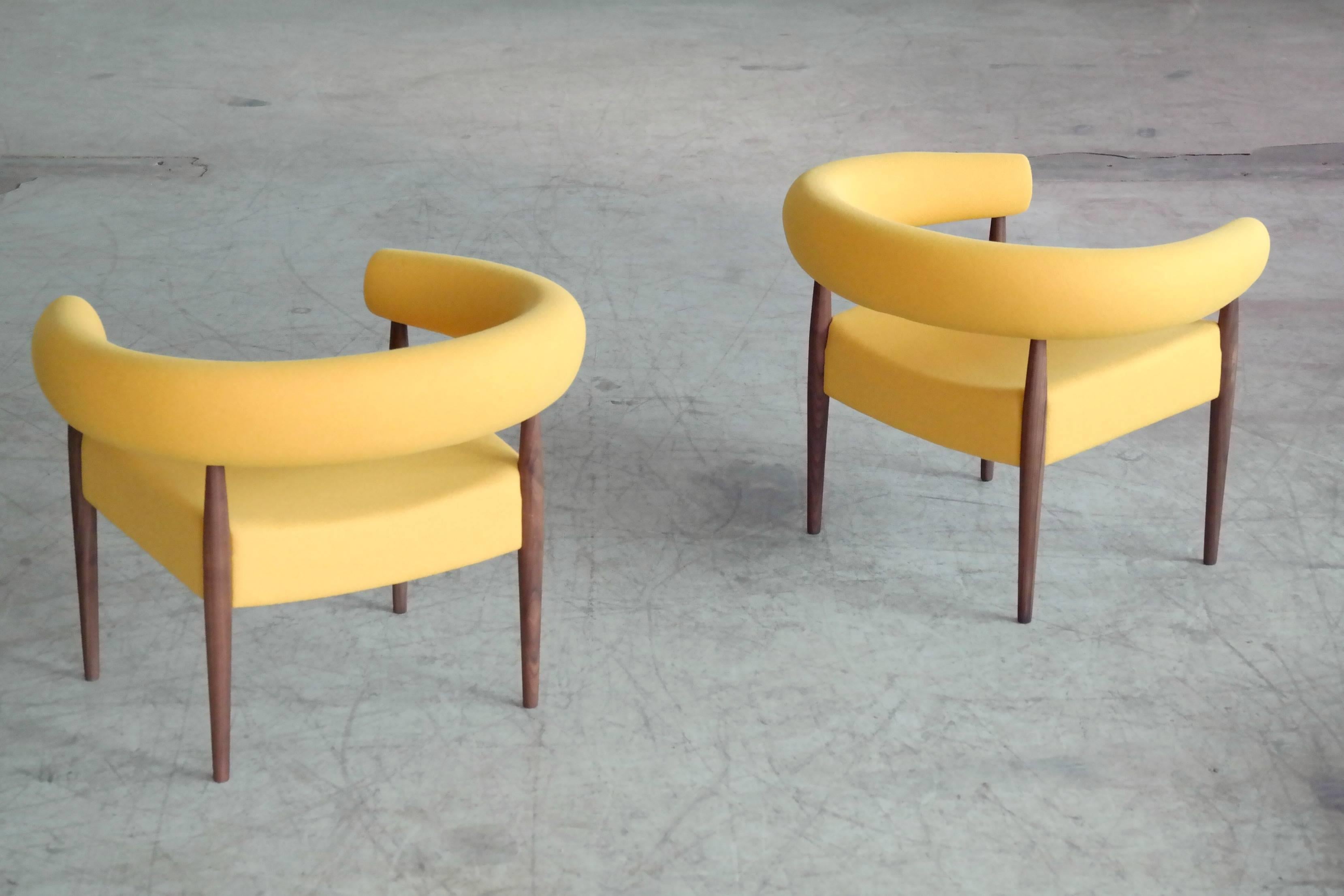 Pair of Nanna Ditzel Ring Chairs in Walnut and Wool for GETAMA In Excellent Condition In Bridgeport, CT