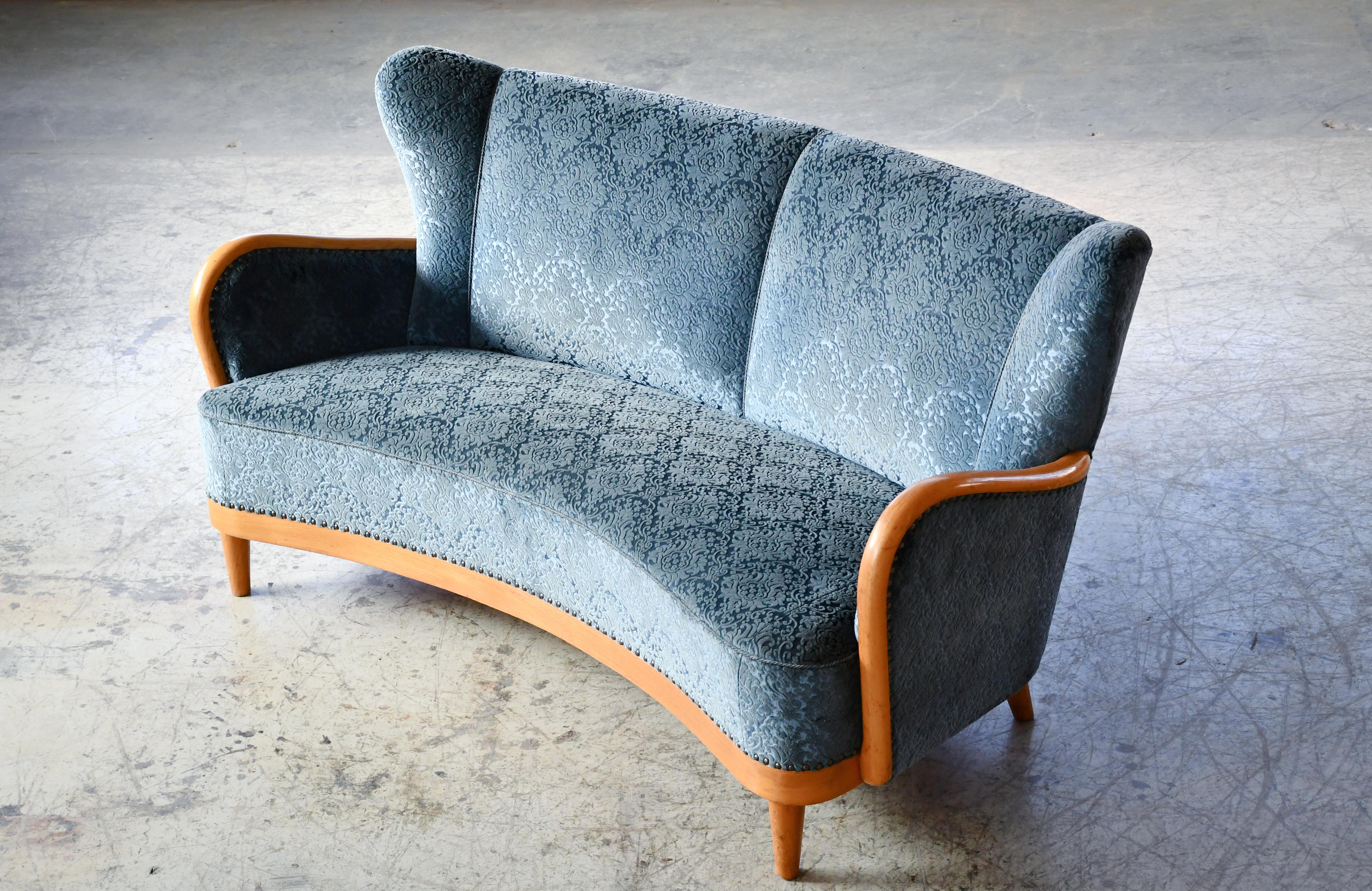 Danish Scandinavian 1940s Curved Sofa with Open Armrests and Maple Accents For Sale