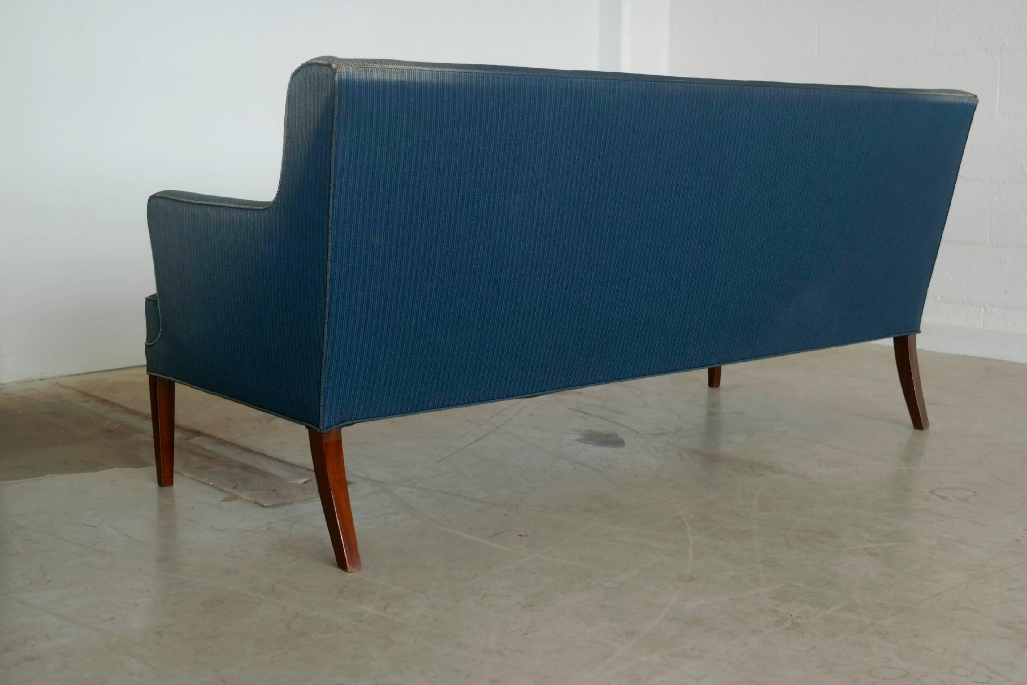 Classic Frits Henningsen Sofa In Good Condition In Bridgeport, CT