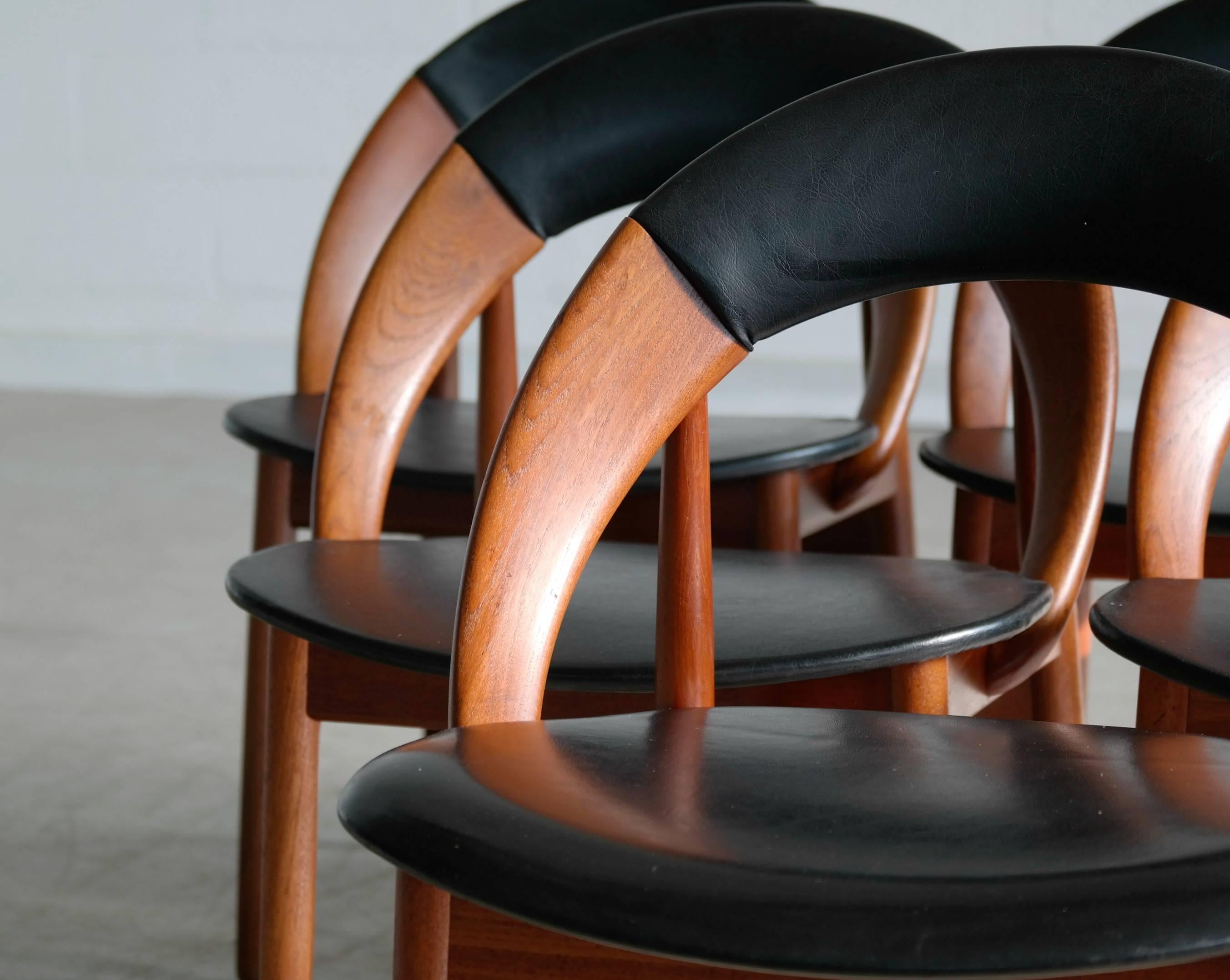 Mid-20th Century Very Rare Set of Six Dining Chairs by Arne Hovmand Olsen