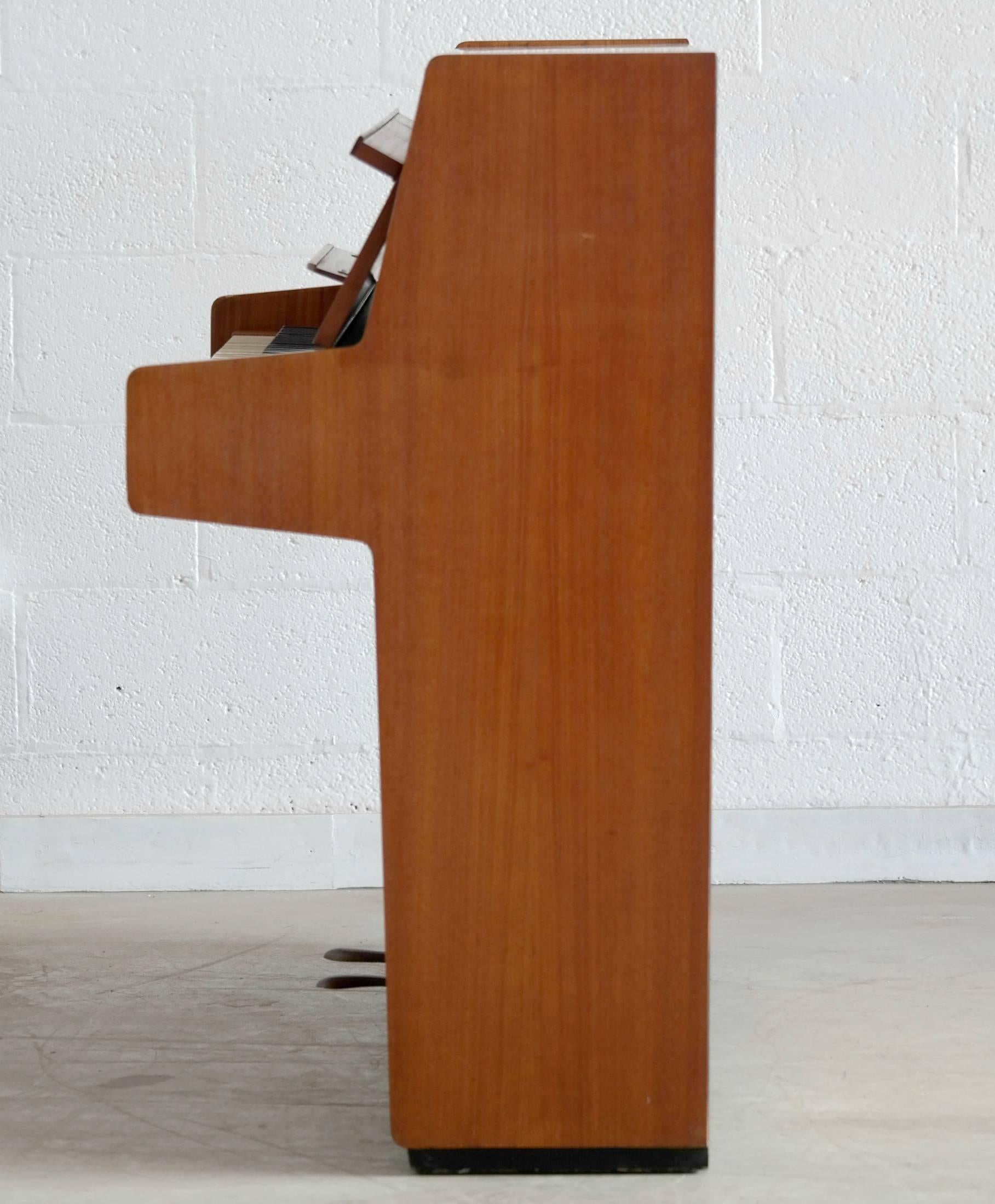 Danish Mid-Century Upright Piano in Teak by Brødrene Jørgensen In Excellent Condition In Bridgeport, CT