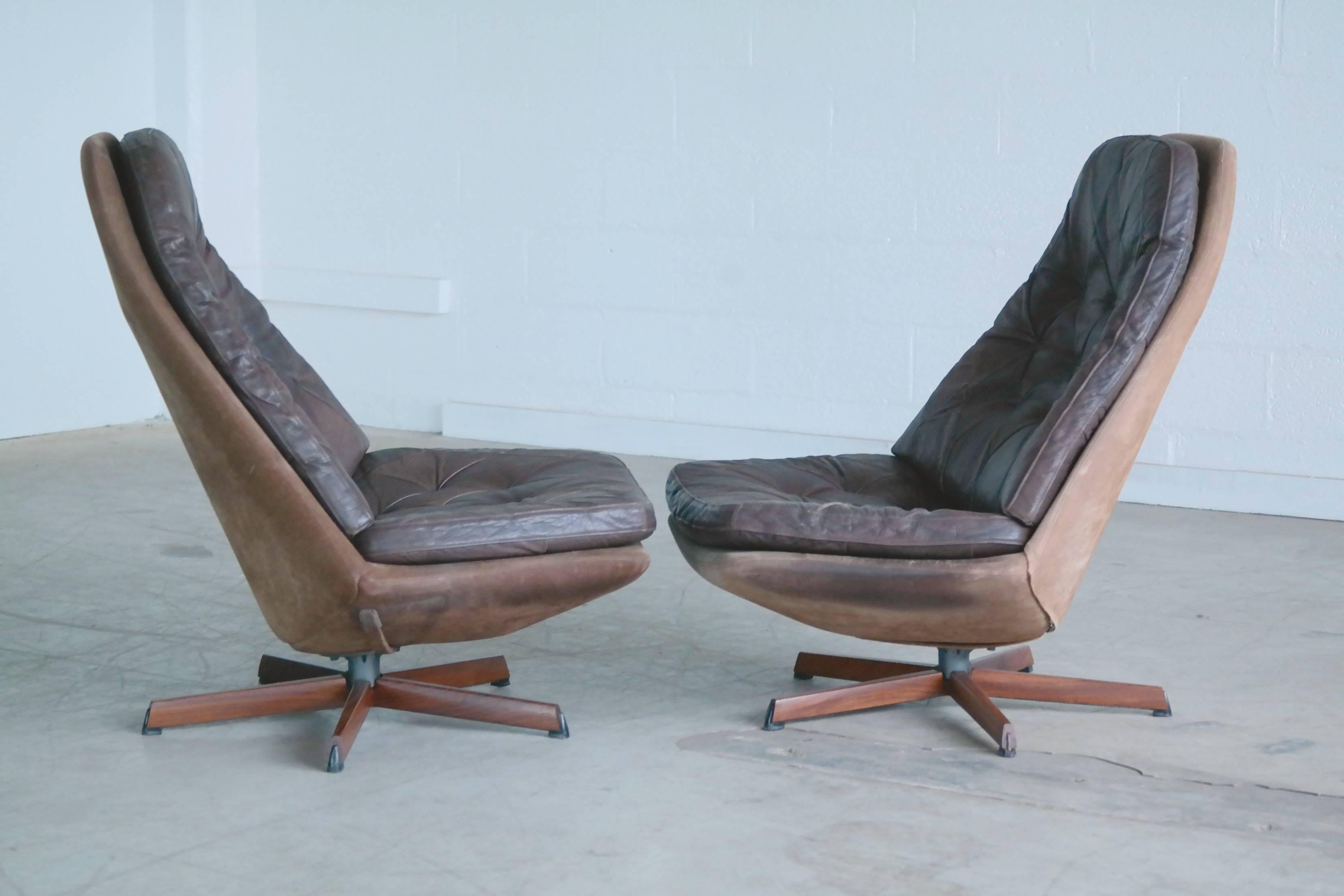 Madsen & Schubel Model MS68 Leather on Suede Swivel Lounge Chairs with Ottoman 3
