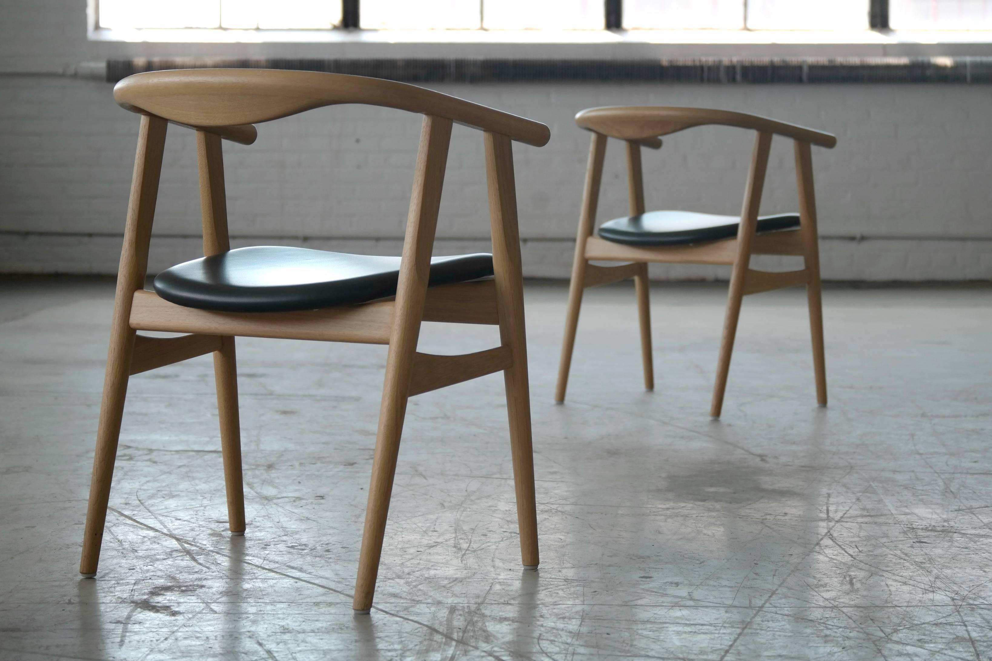 Danish Hans Wegner Dining Chairs in Oak Model 525 for GETAMA