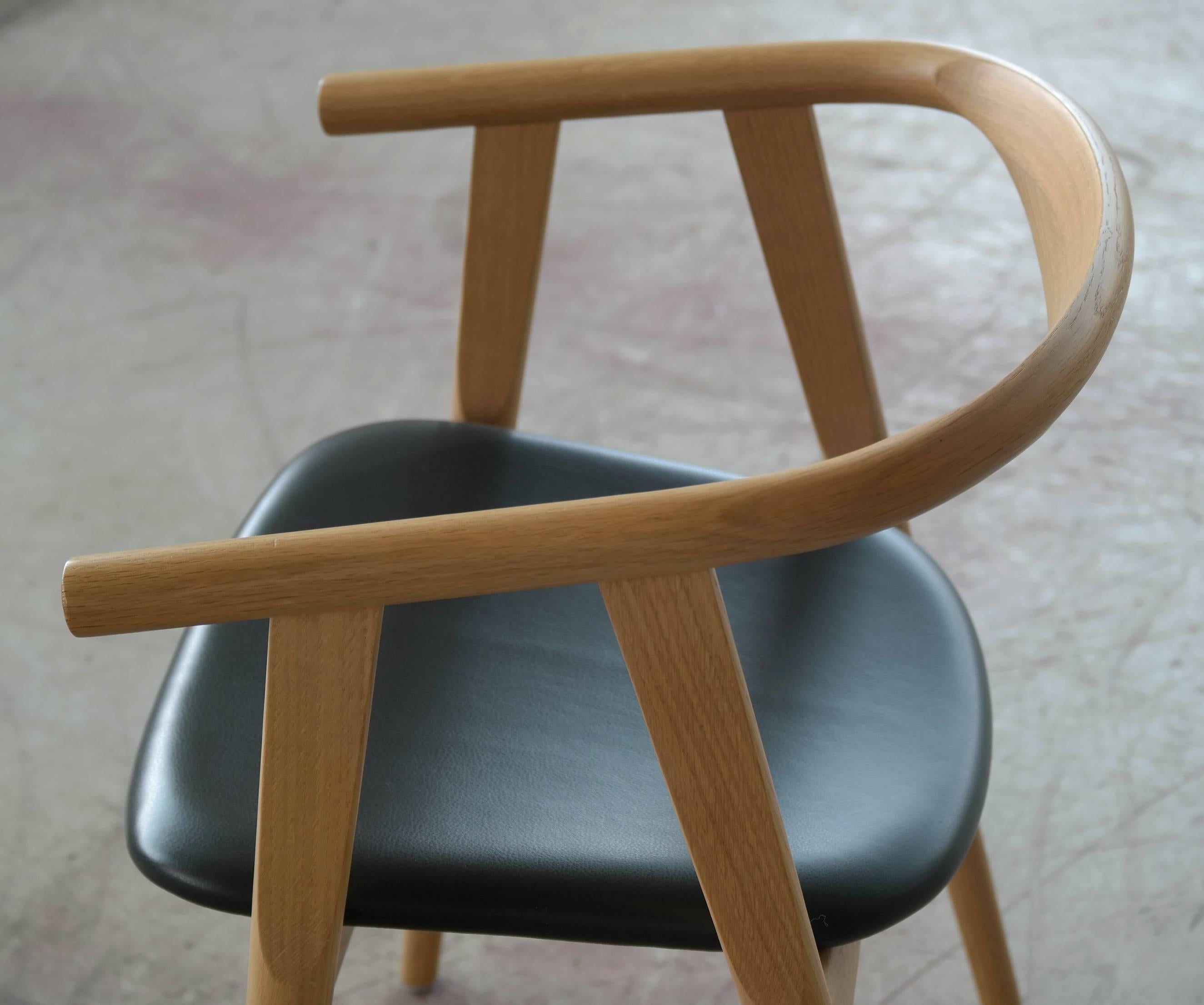 Hans Wegner Dining Chairs in Oak Model 525 for GETAMA 3