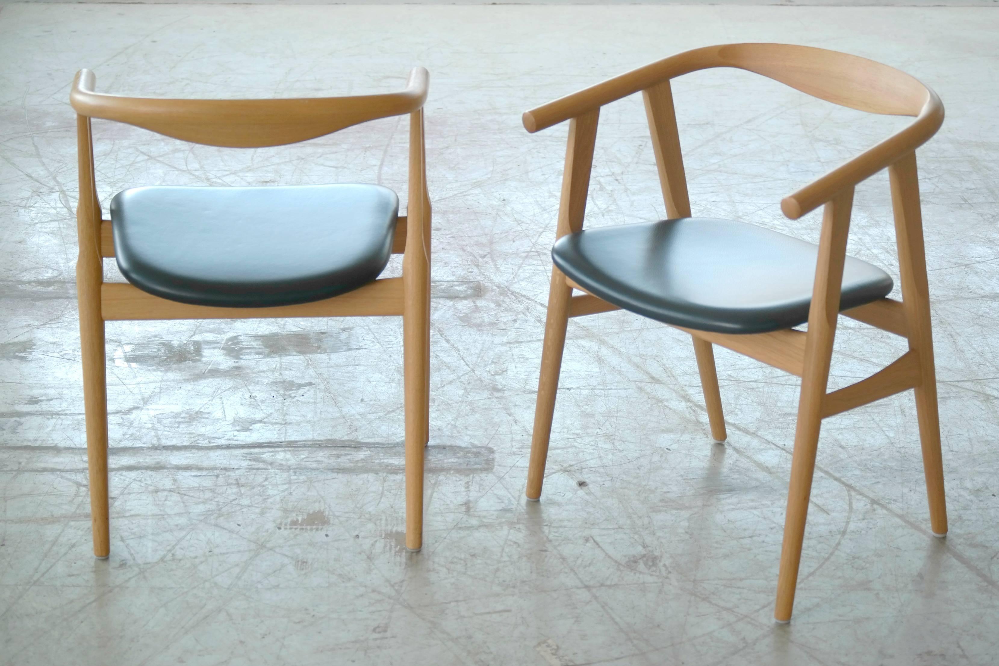Hans Wegner Dining Chairs in Oak Model 525 for GETAMA 1