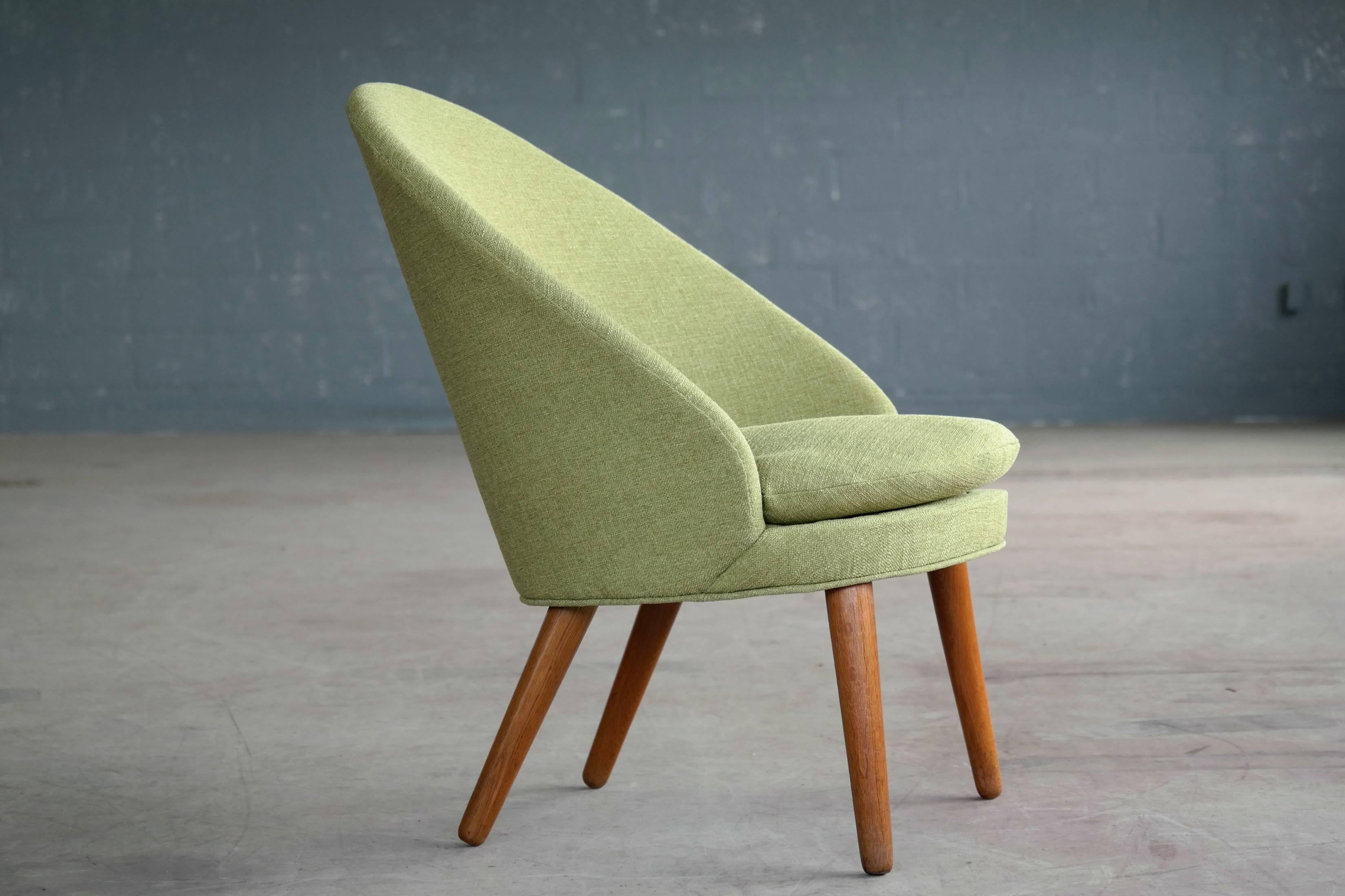 Mid-20th Century Ejvind A. Johansson Model 301 Danish Easy Chair for Gotfred H. Petersen