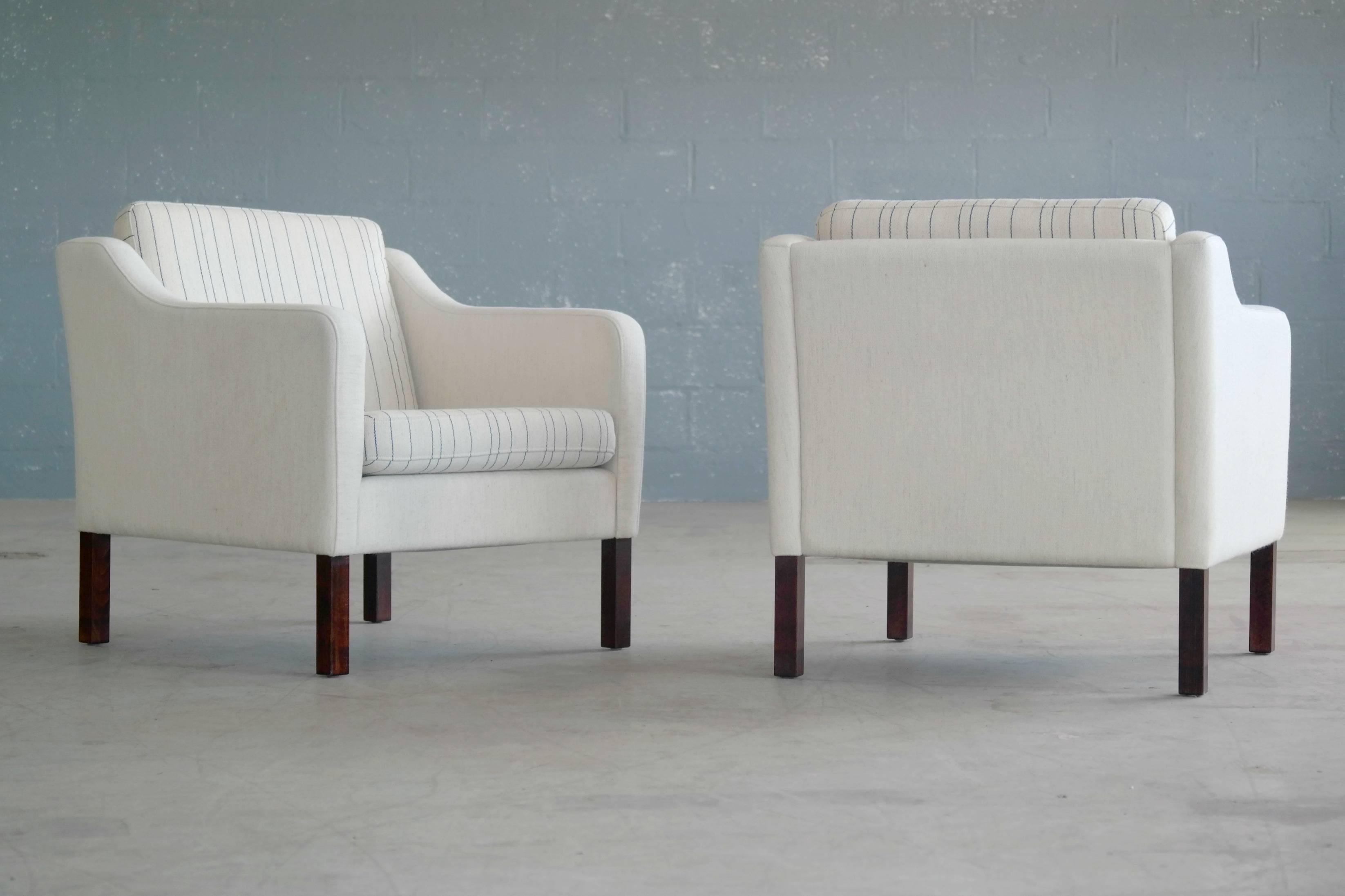 Borge Mogensen Style Lounge Chairs Model 2421 in White Wool by Mogens Hansen 3