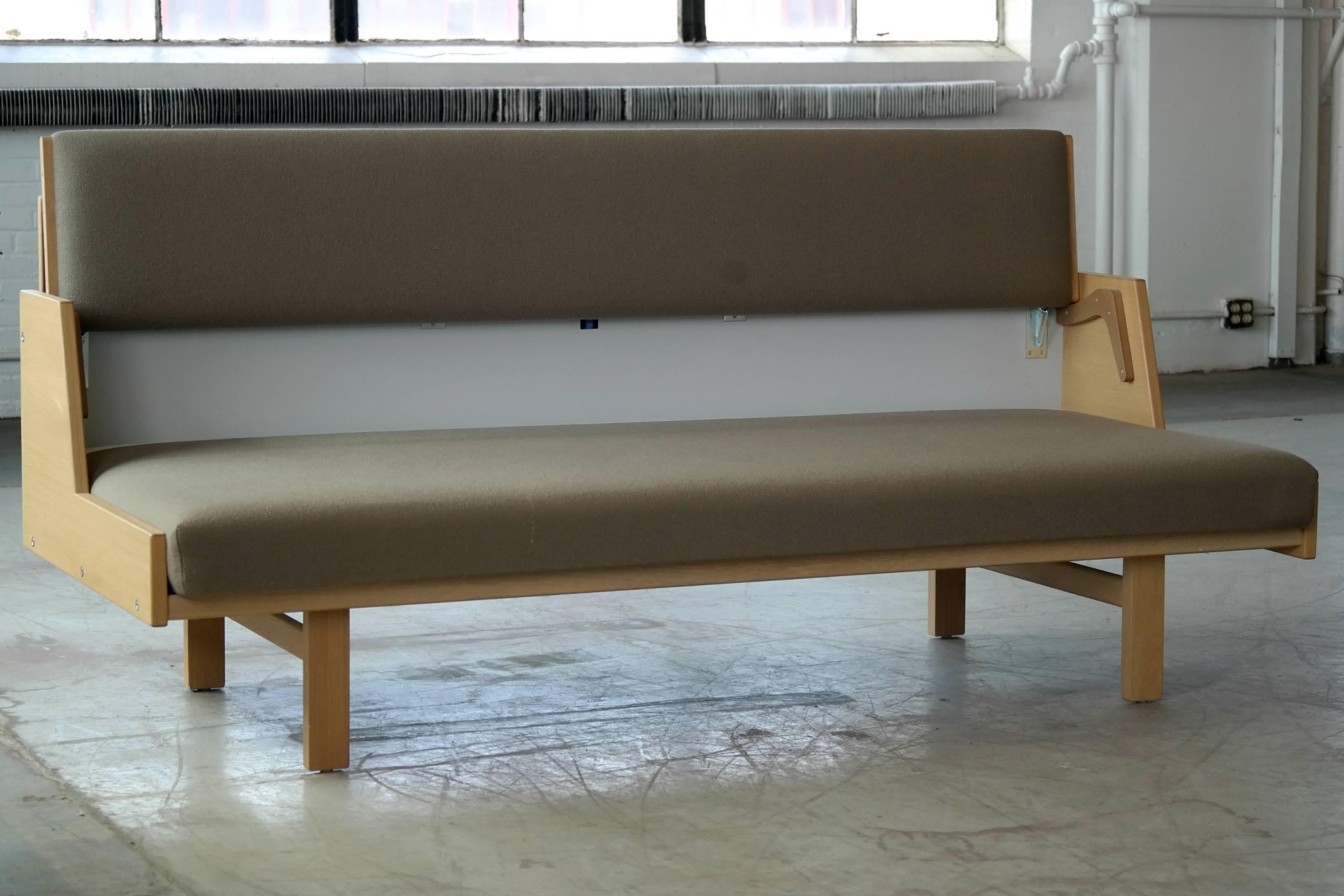 Wool Hans Wegner Sofa or Daybed Model 258 in Oak for GETAMA