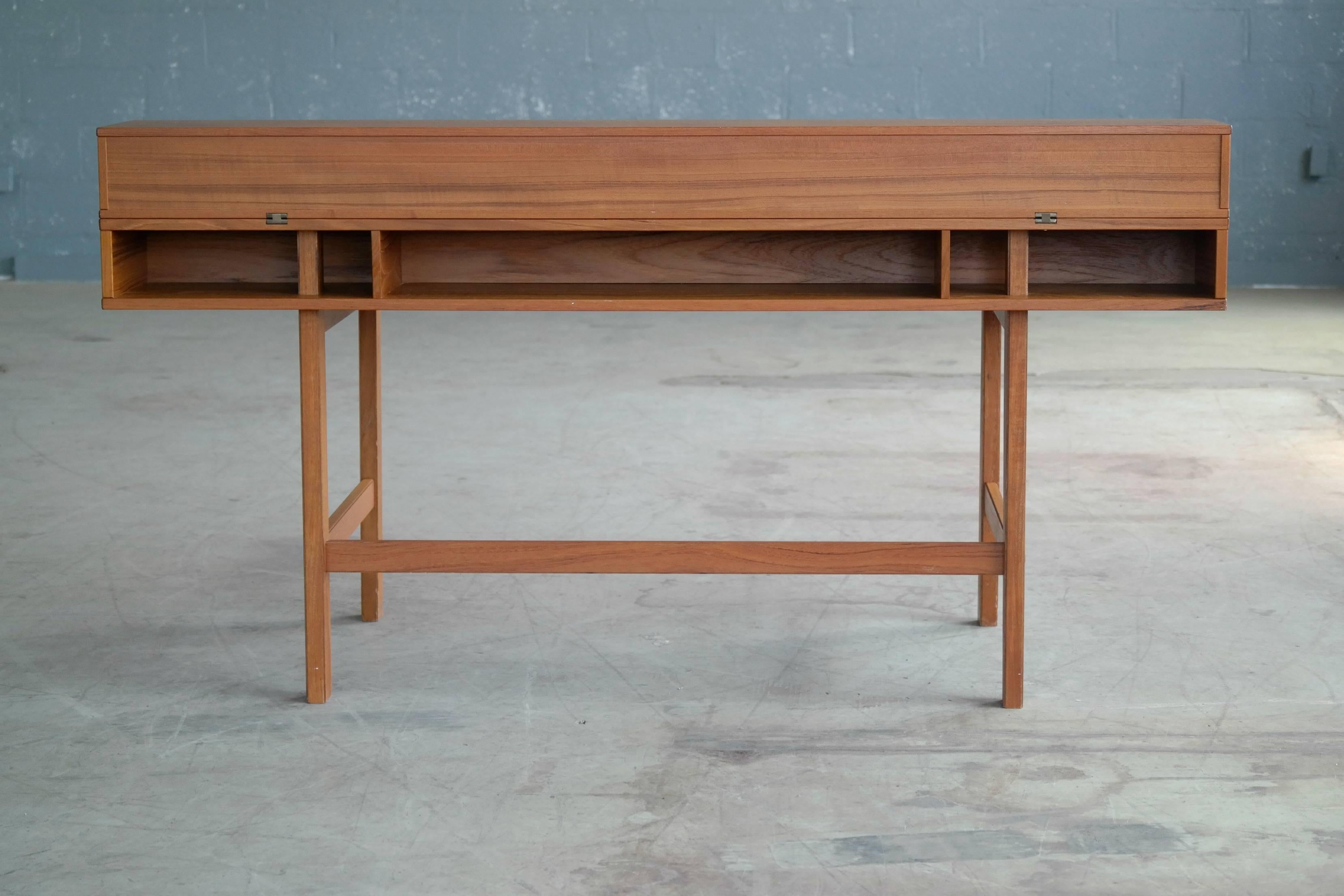 Peter Løvig Nielsen / Jens Quistgaard Flip-Top Desk in Teak for Løvig Dansk 4