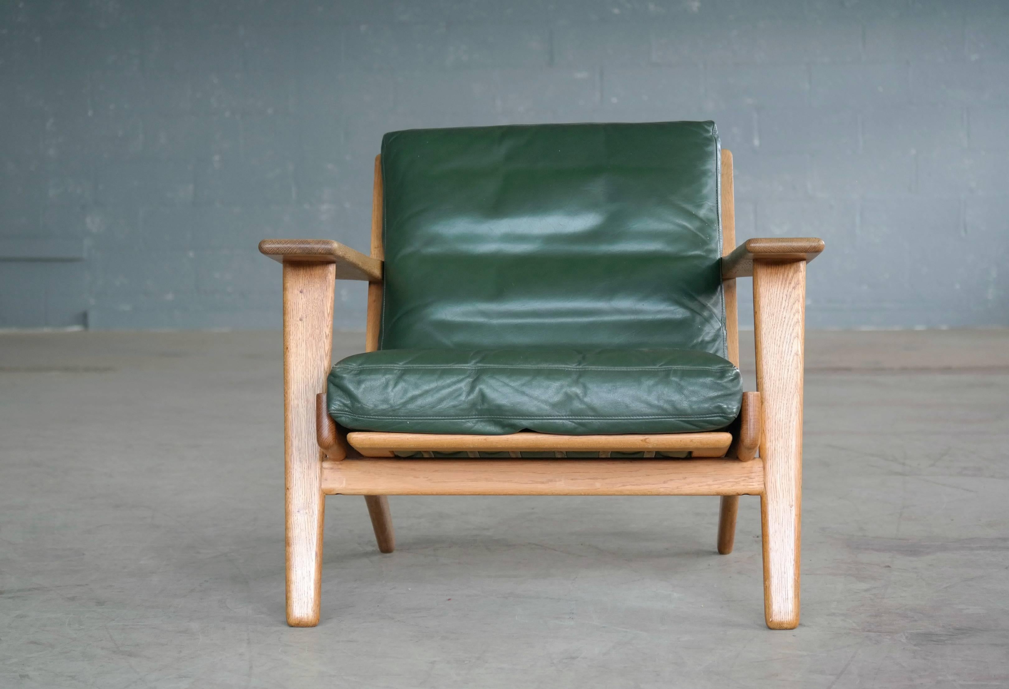 Hans Wegner Low Back Lounge Chair Model GE290 for GETAMA Oak and Green Leather 2
