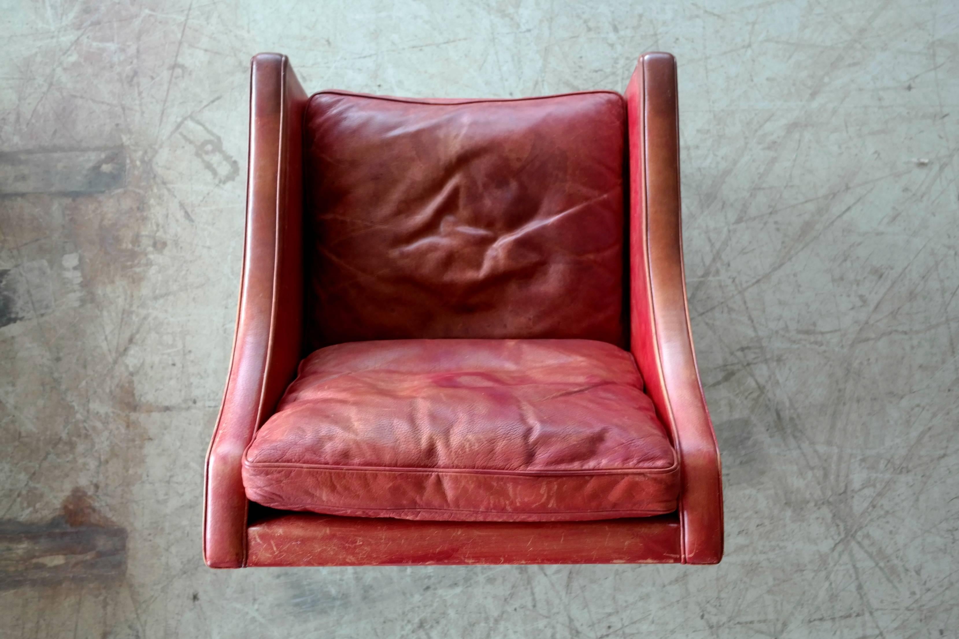 Børge Mogensen Lounge Chair Model 2207 in Red Leather for Fredericia In Good Condition In Bridgeport, CT