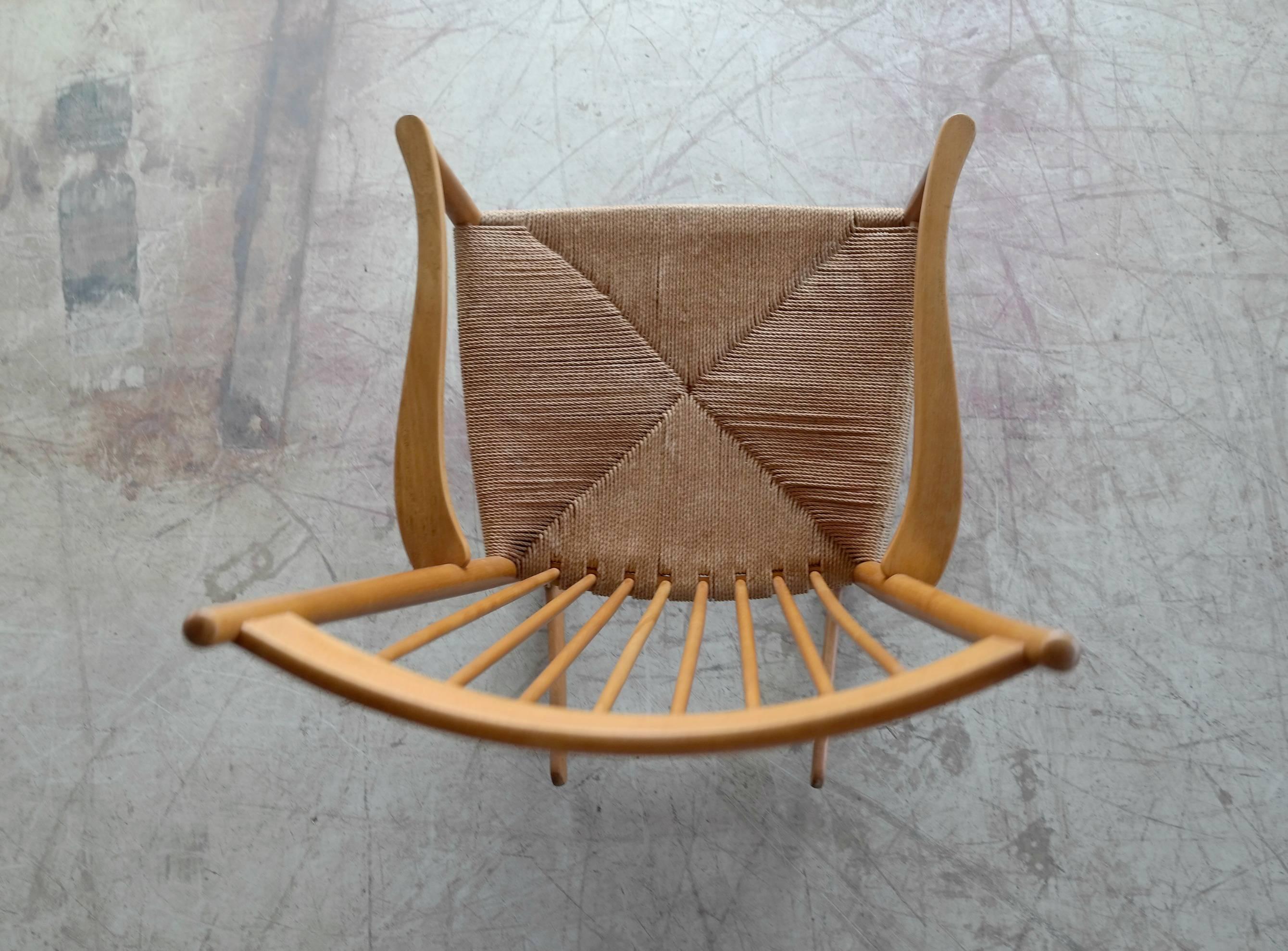 Mid-20th Century Hans Wegner J16 Rocking Chair in Beech and Papercord Made for FDB Møbler