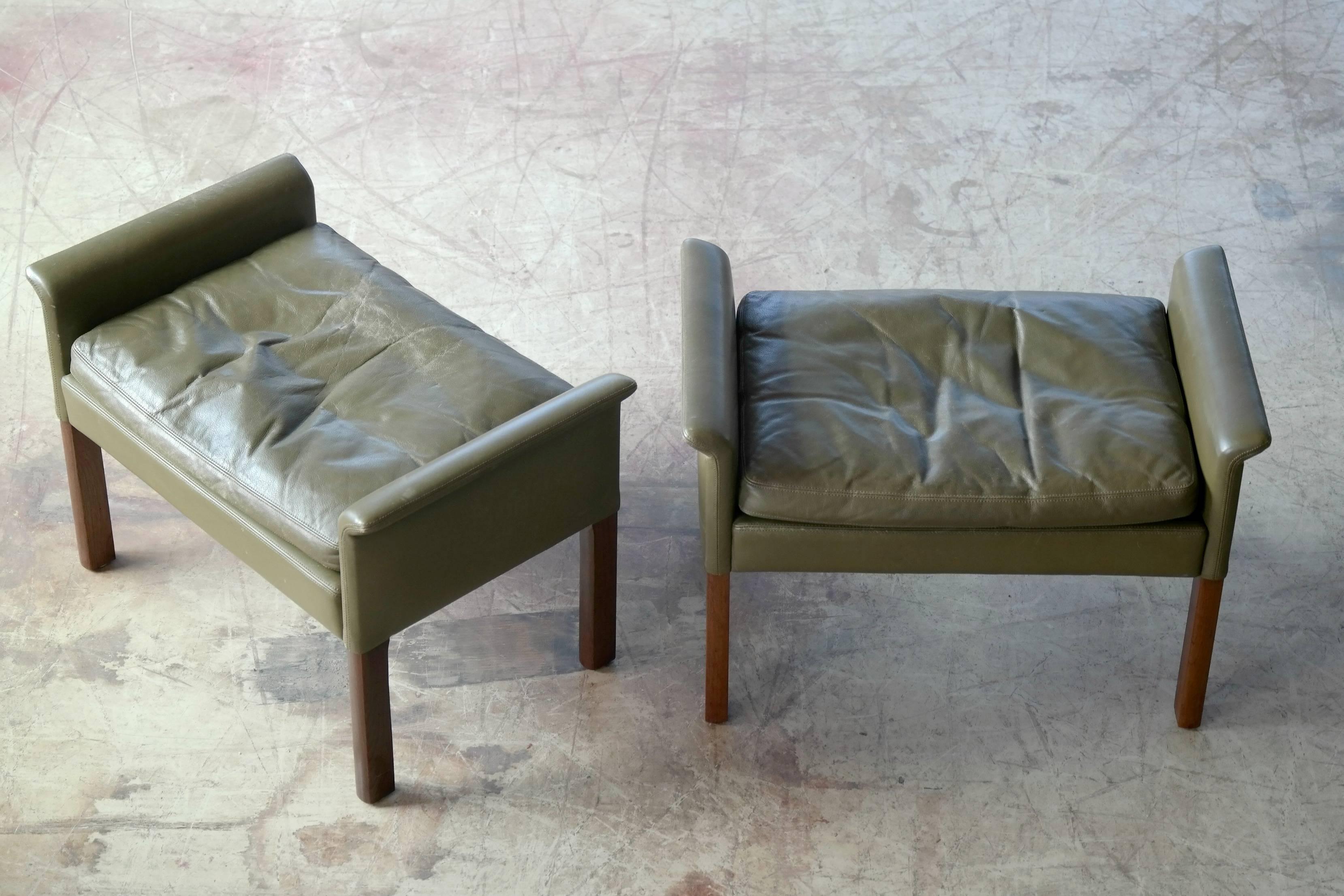Hans Olsen Pair of Green Leather and Rosewood Lounge Chairs with Ottomans 3
