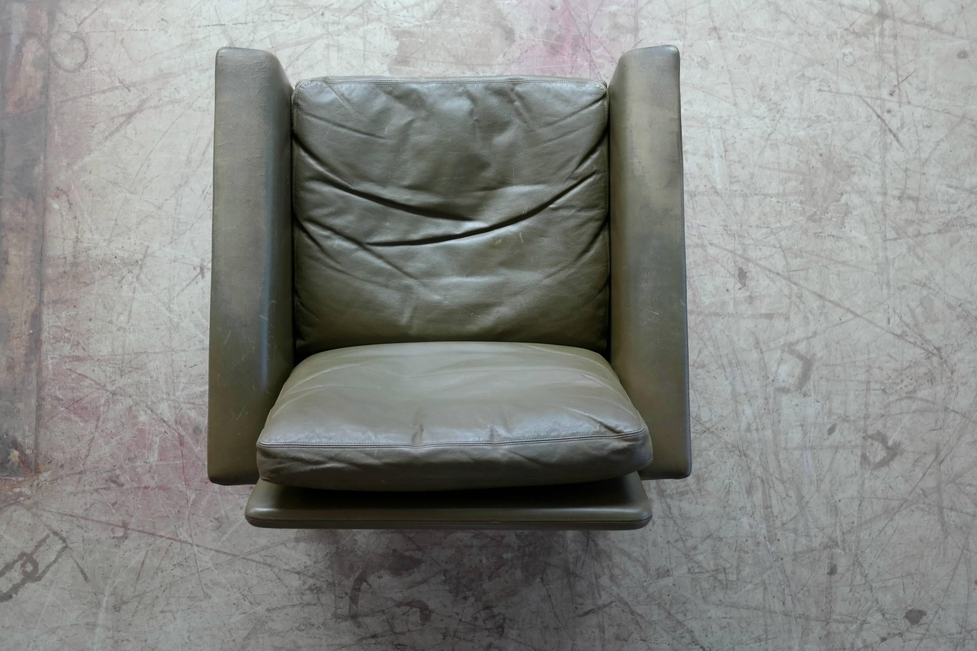 Mid-20th Century Hans Olsen Lounge Chair in Green Leather and Rosewood for CS Mobler, Denmark