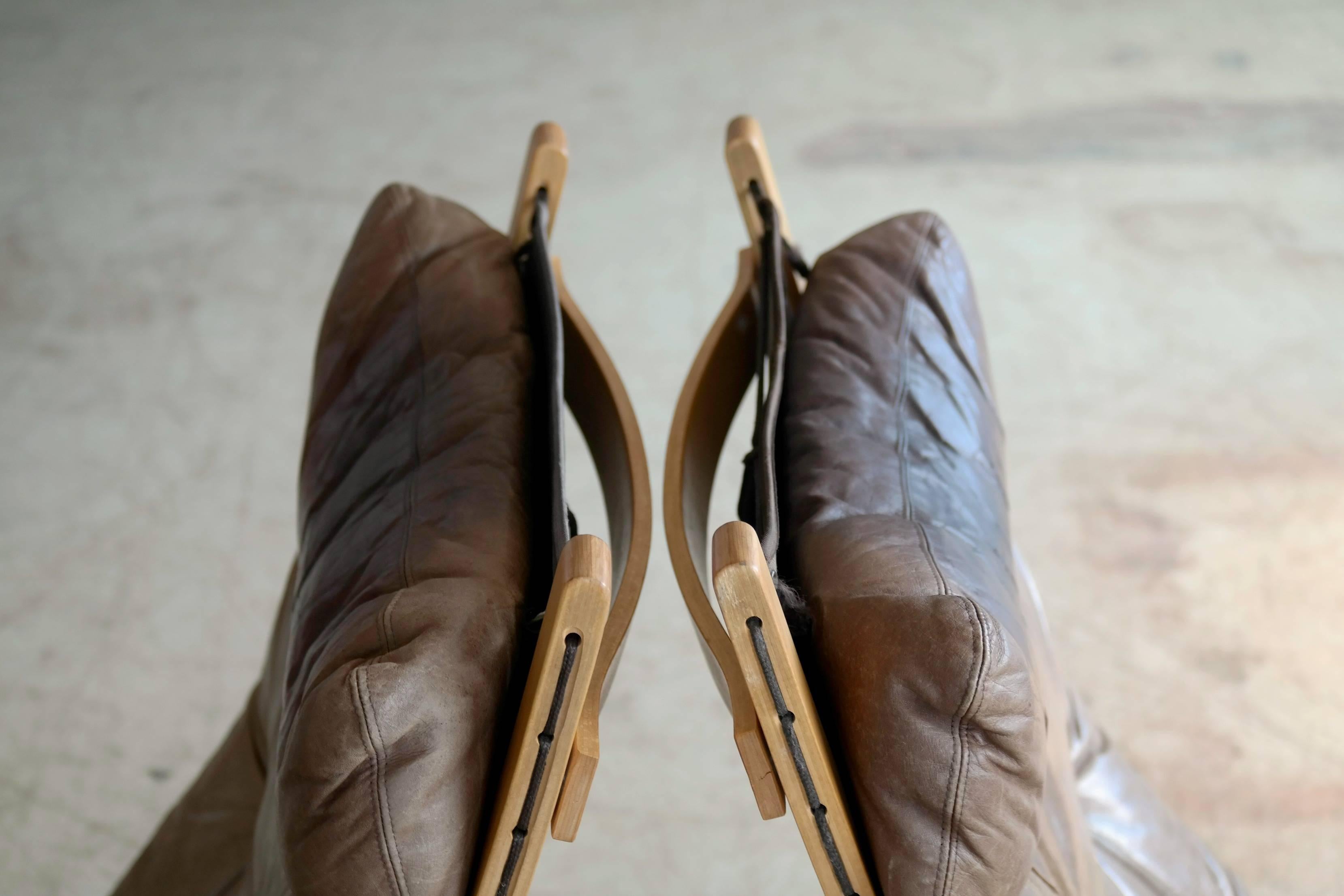 Norwegian Ingmar Relling Pair of Siesta Chairs for Westnofa Patinated Leather, Norway