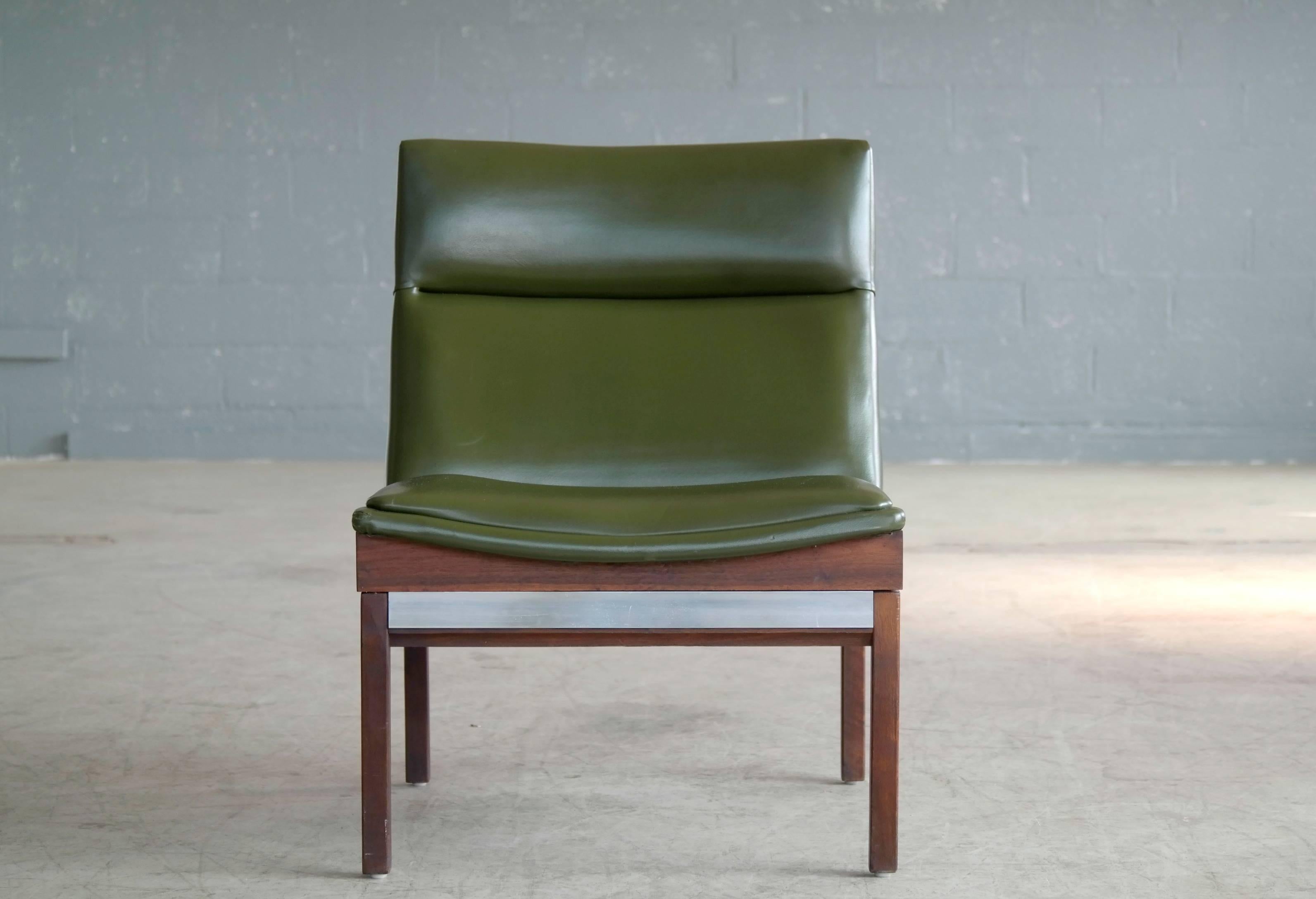 Mid-Century Modern Arthur Umanoff Walnut and Aluminum Lounge Chair for Madison Furniture, 1950s