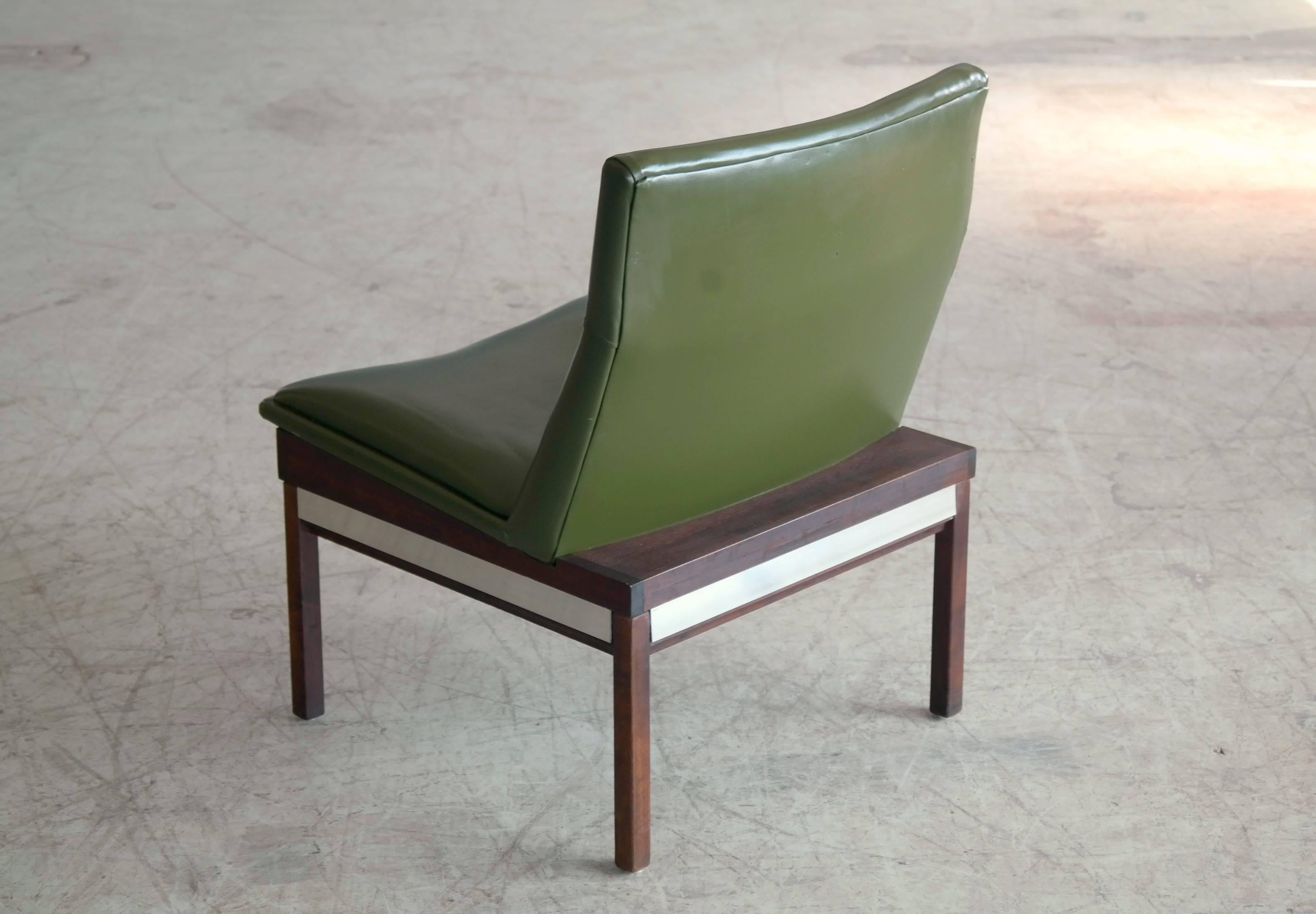 American Arthur Umanoff Walnut and Aluminum Lounge Chair for Madison Furniture, 1950s