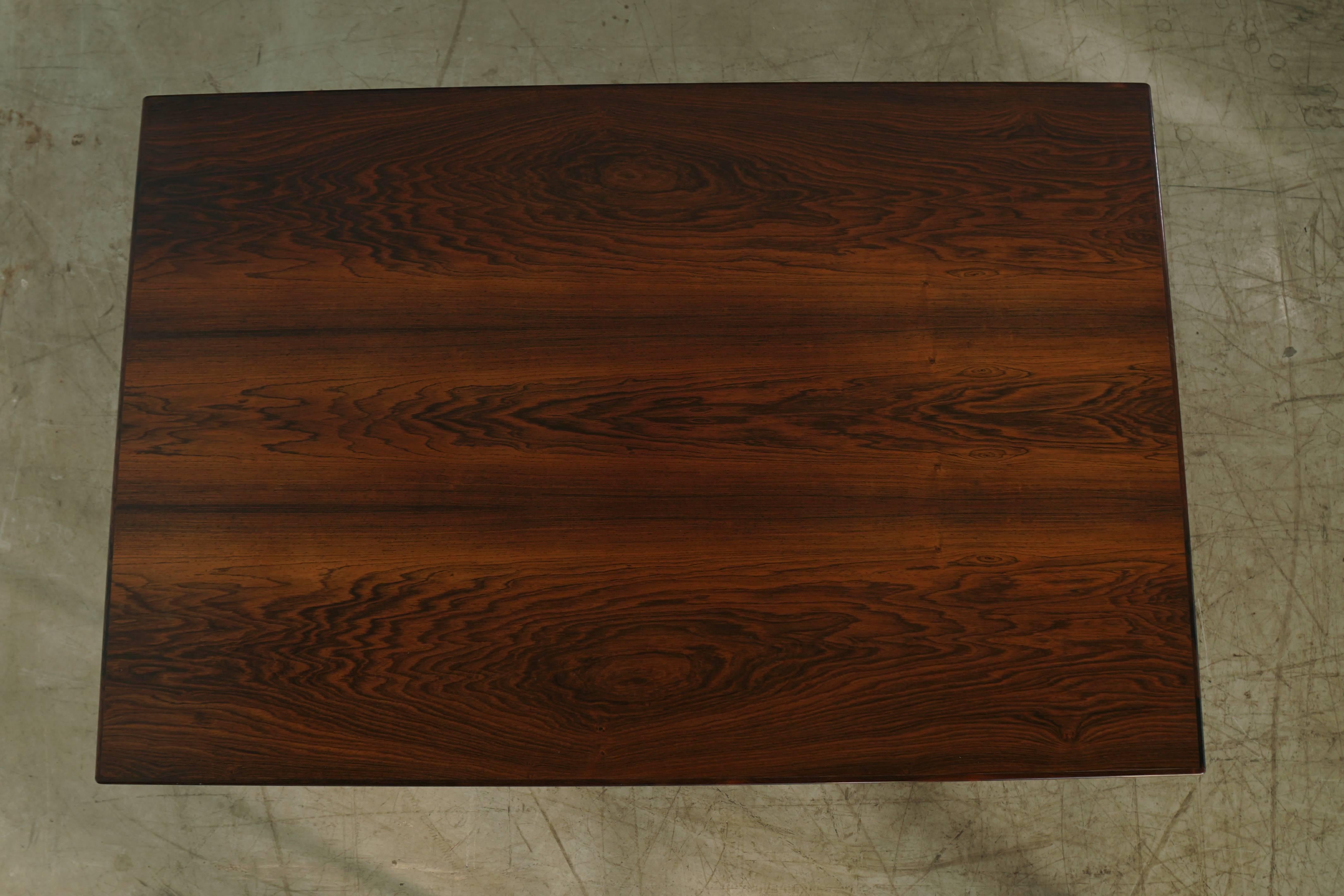 Danish Rosewood Extension Dining Table by Gudme Mobelfabrik In Good Condition In Bridgeport, CT