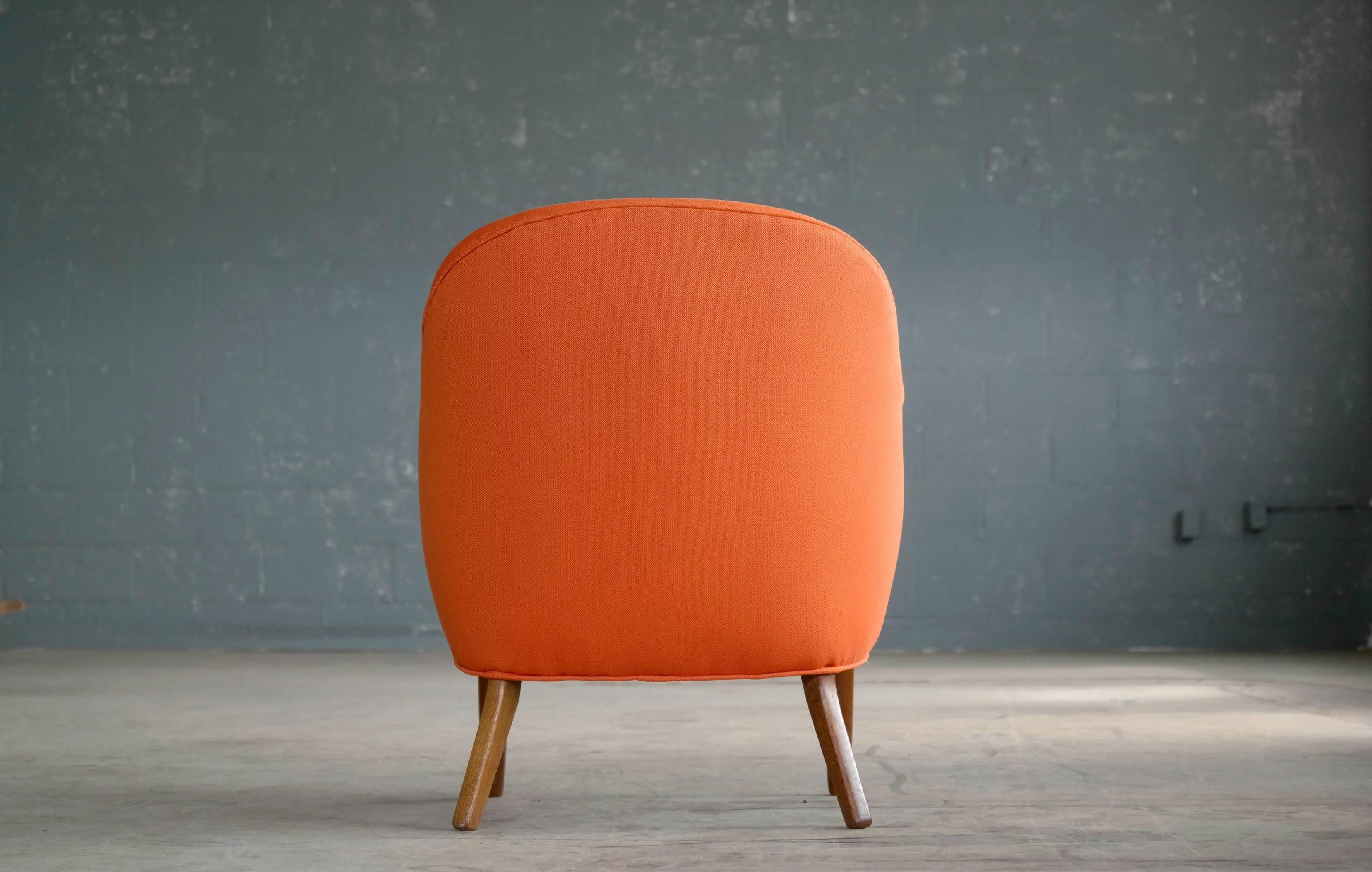 Teak Small Danish Mama Bear Style Lounge Chair in the Manner of Kurt Olsen, 1950s