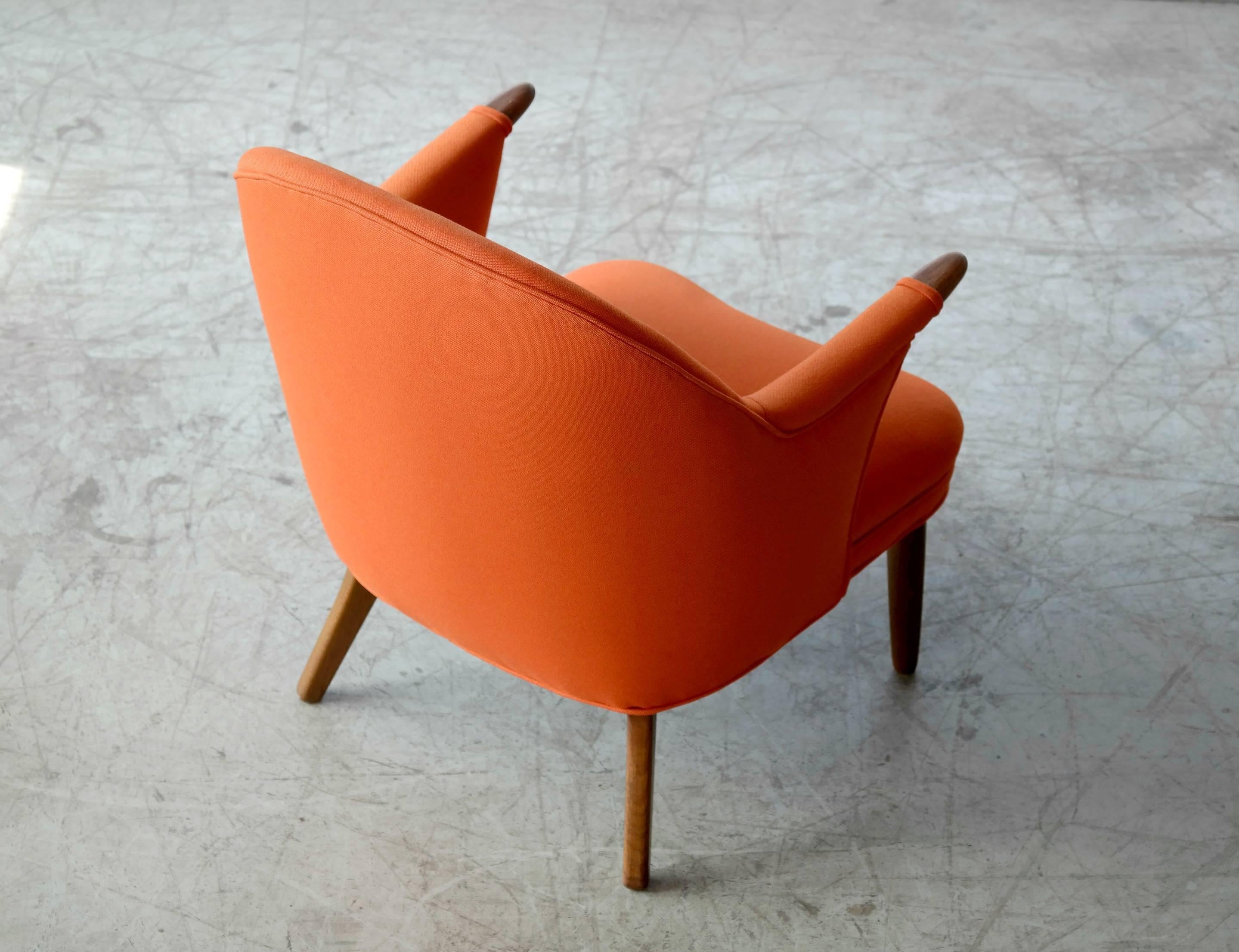 Mid-Century Modern Small Danish Mama Bear Style Lounge Chair in the Manner of Kurt Olsen, 1950s