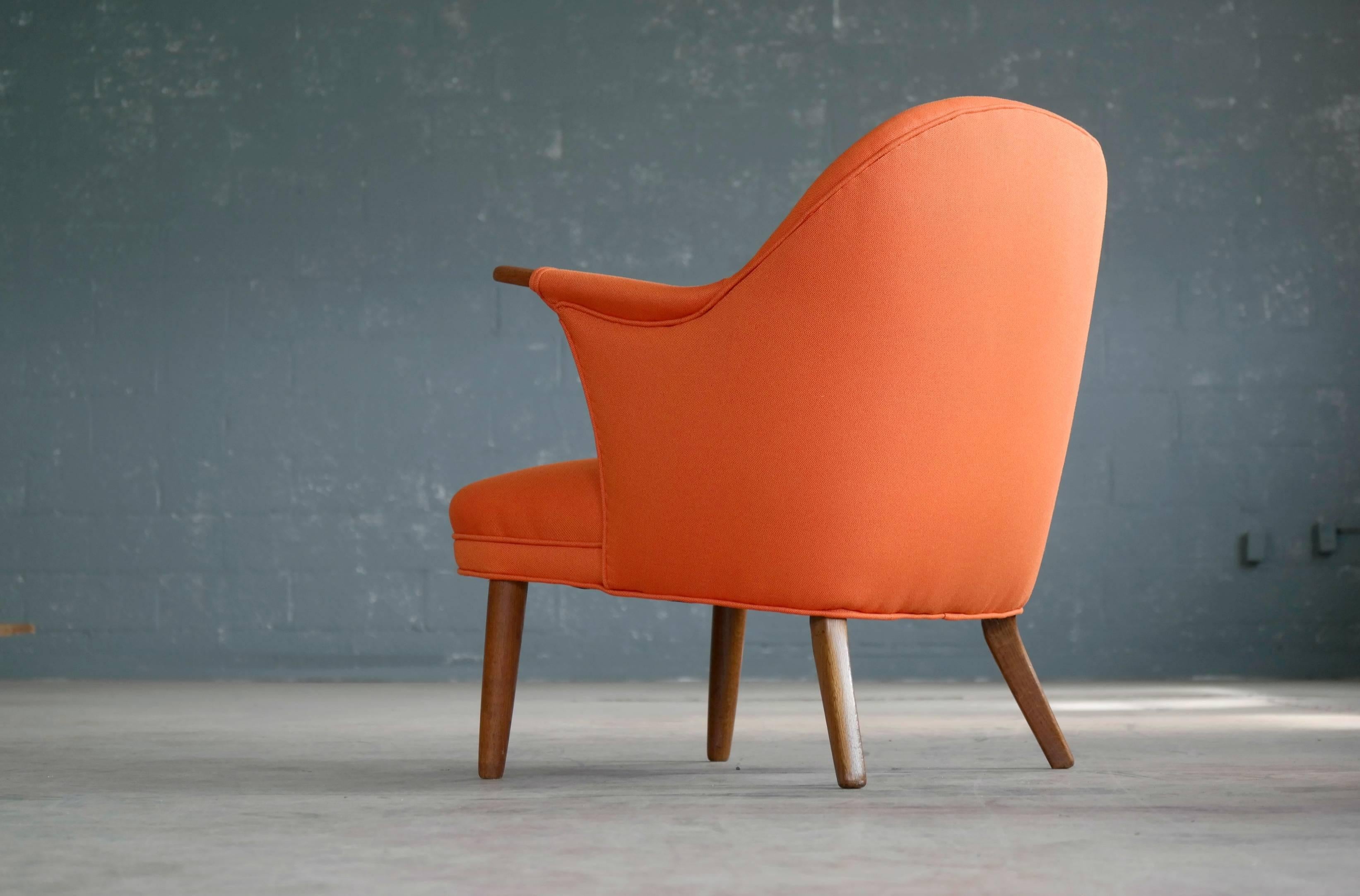 Mid-20th Century Small Danish Mama Bear Style Lounge Chair in the Manner of Kurt Olsen, 1950s