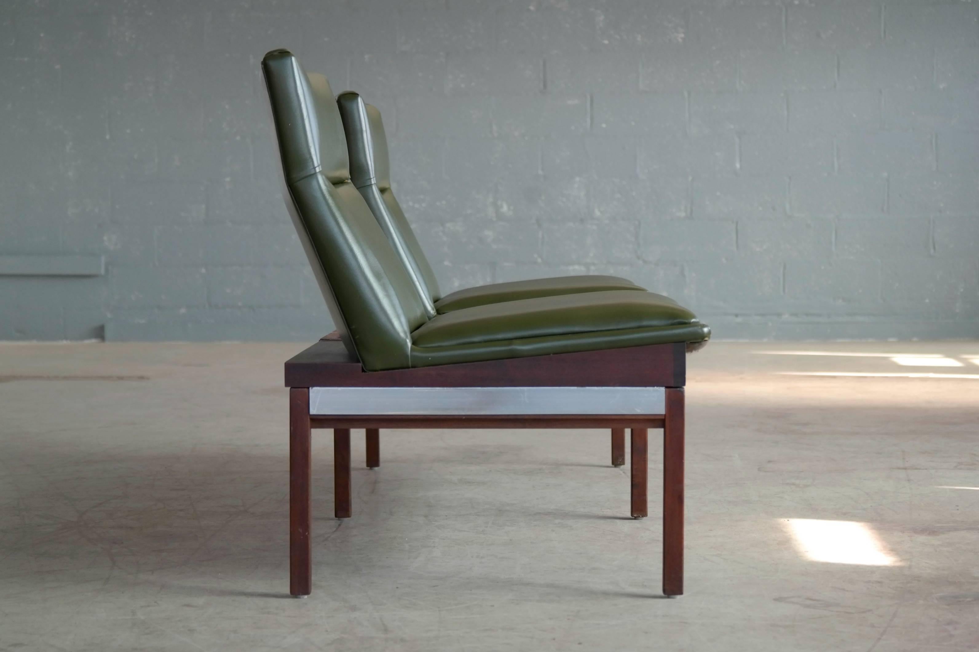 Mid-20th Century Arthur Umanoff Walnut Modular Sofa with Table for Madison Furniture, 1950s