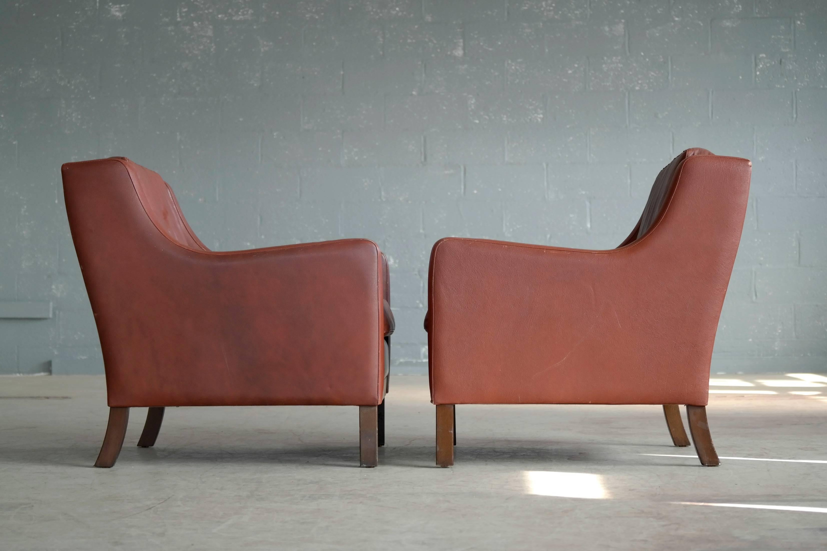 Pair of Danish Børge Mogensen Style Lounge Chairs in Red Brown Leather In Good Condition In Bridgeport, CT