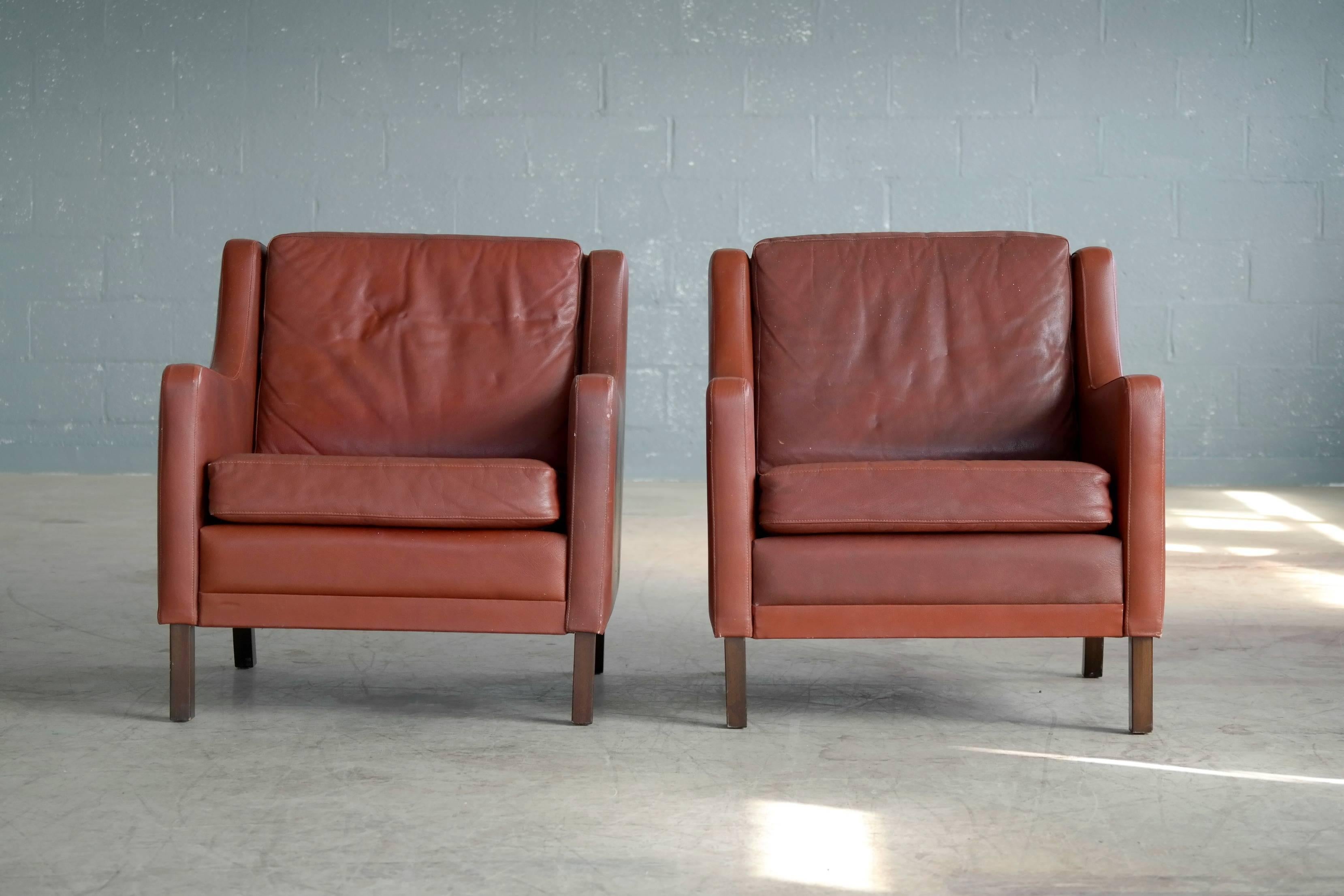 Mid-20th Century Pair of Danish Børge Mogensen Style Lounge Chairs in Red Brown Leather