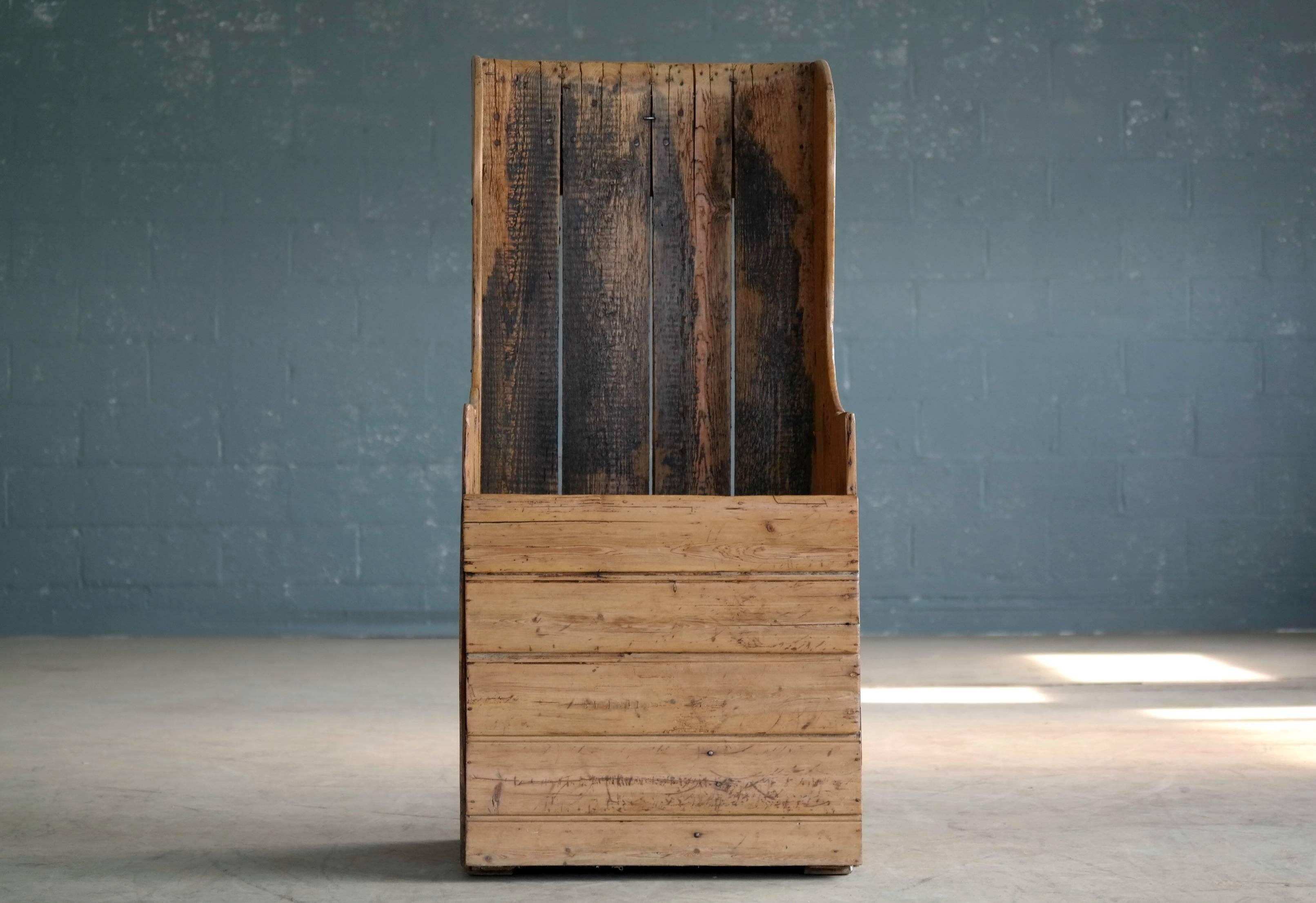 Midcentury Pine Wood Crate Chair in the Manner of Gerrit Rietveld In Excellent Condition In Bridgeport, CT