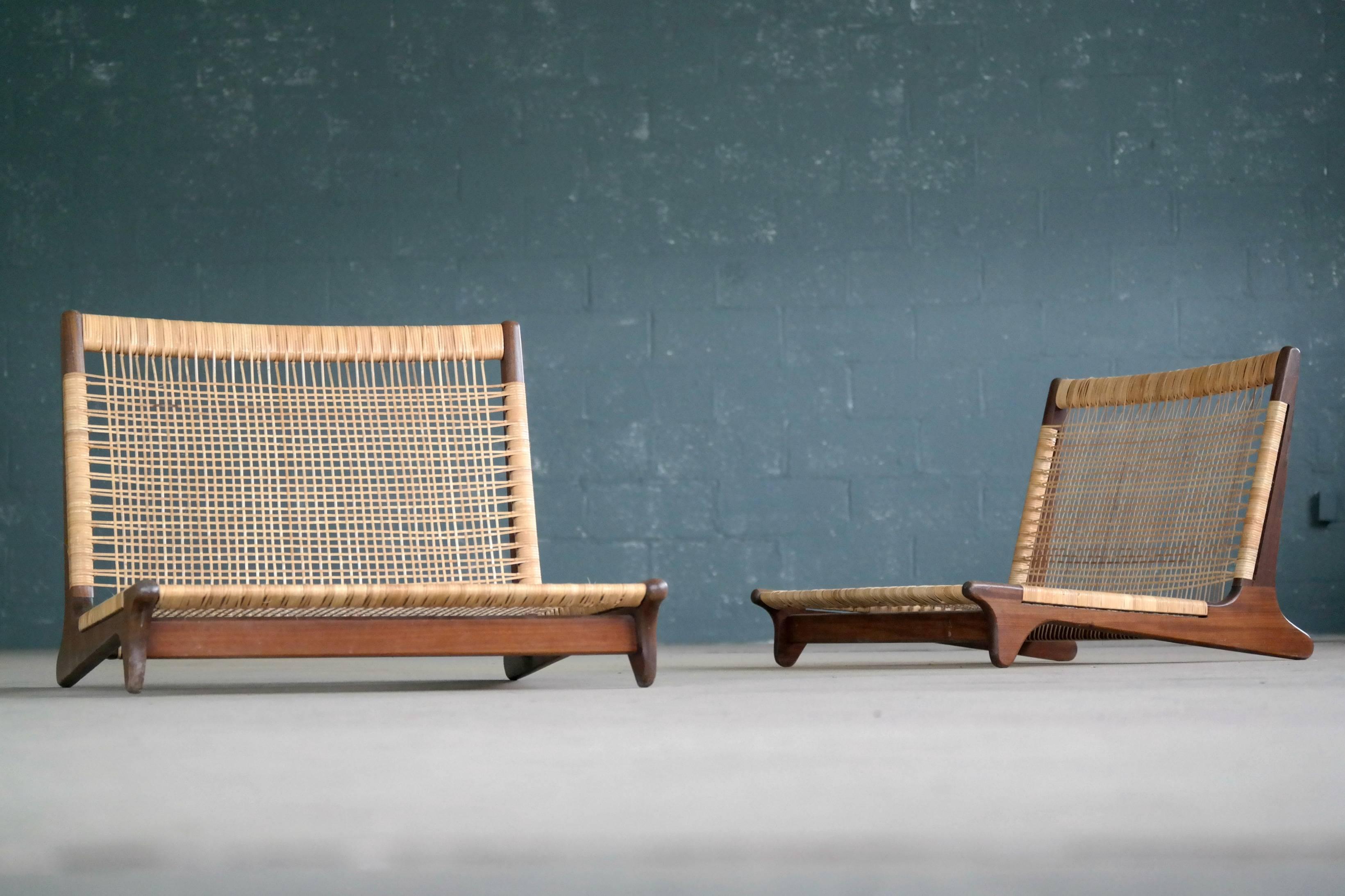 Milieu du XXe siècle Hans Olsen Paire de chaises Tatami de style japonais en teck et cannage pour Bramin