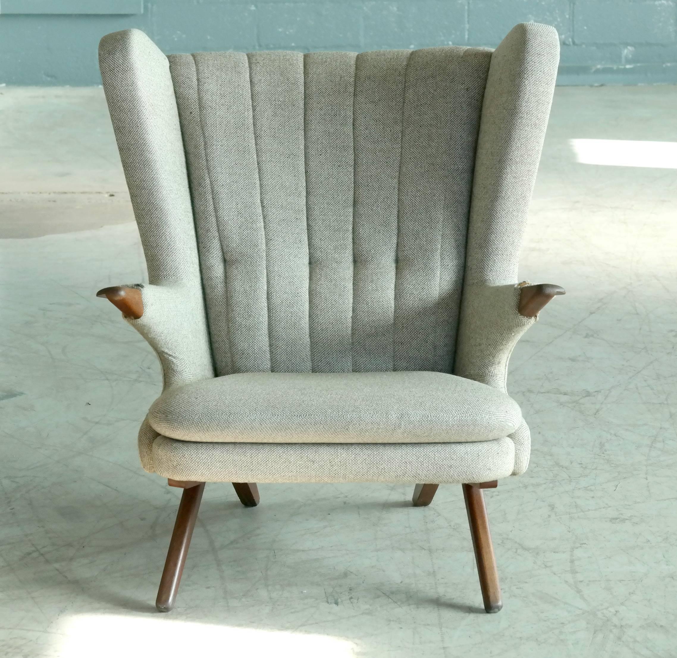 Mid-20th Century Hans Wegner Papa Bear Style Lounge Chair Model 91 by Sven Skipper 1960's