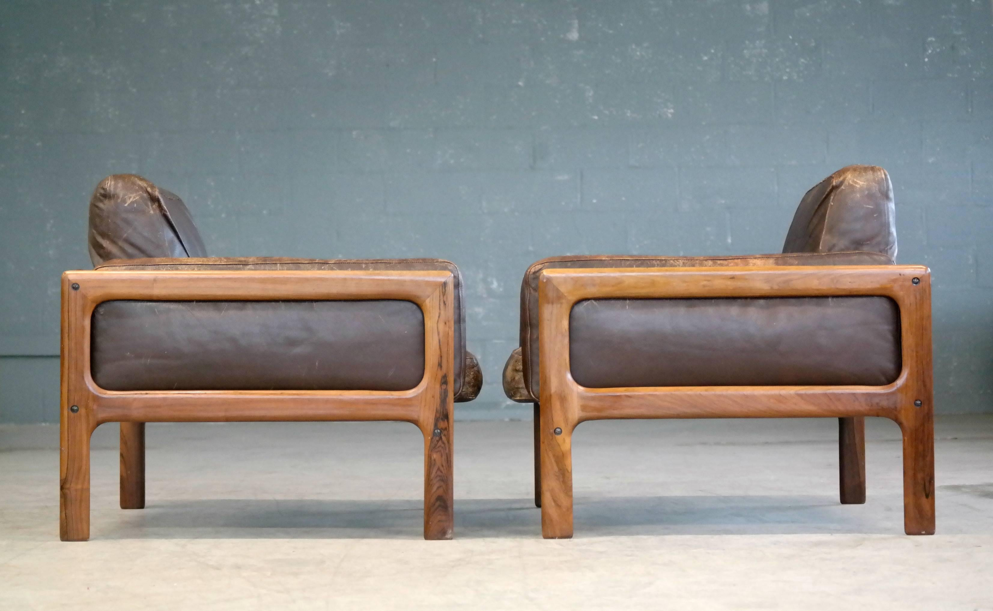 Arne Wahl Iversen Pair of Easy Chairs in Rosewood and Leather for Komfort Mobler 1