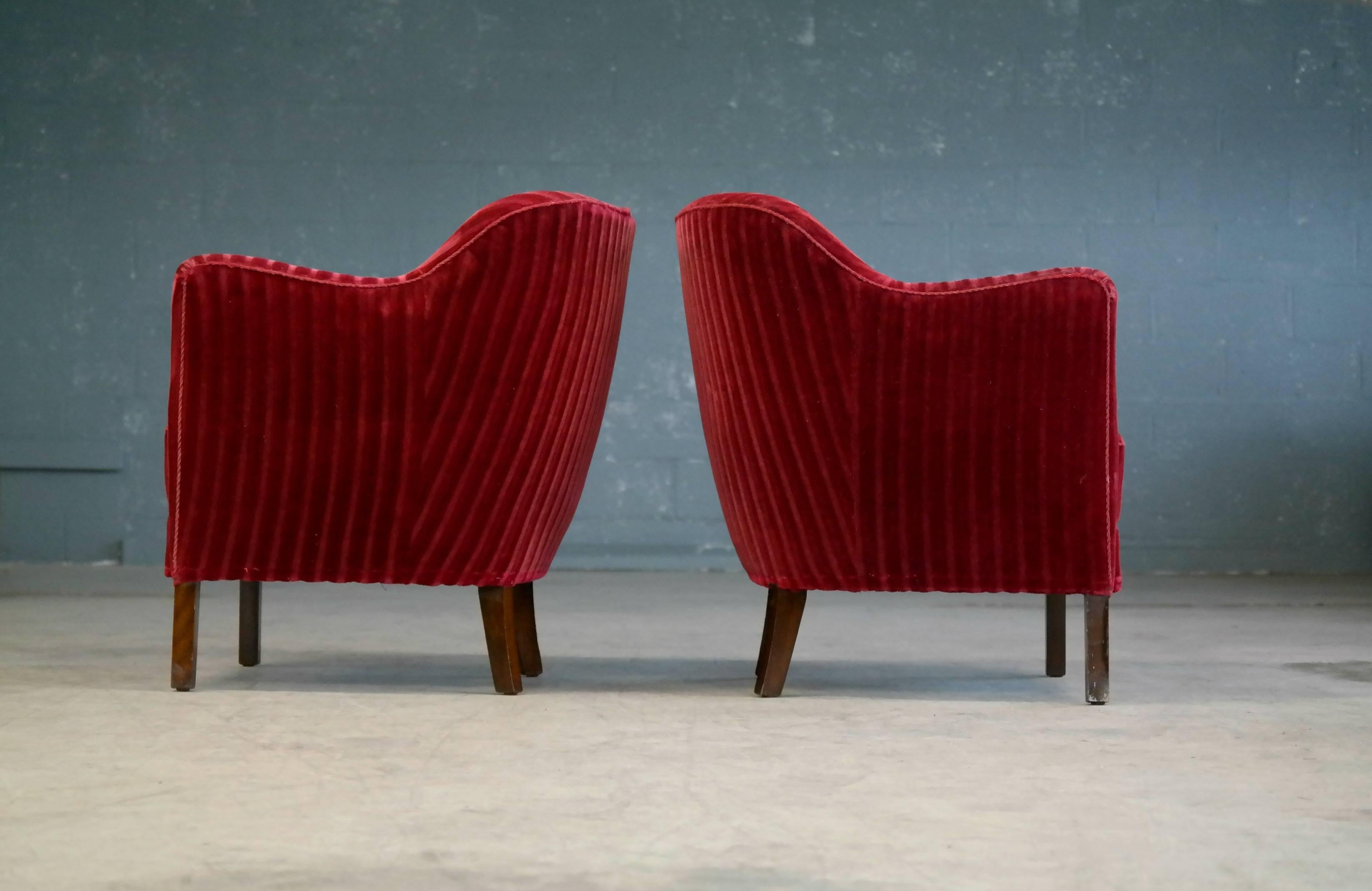 Pair of Frits Henningsen Style Danish 1940s Lounge Chairs in Velvet 2