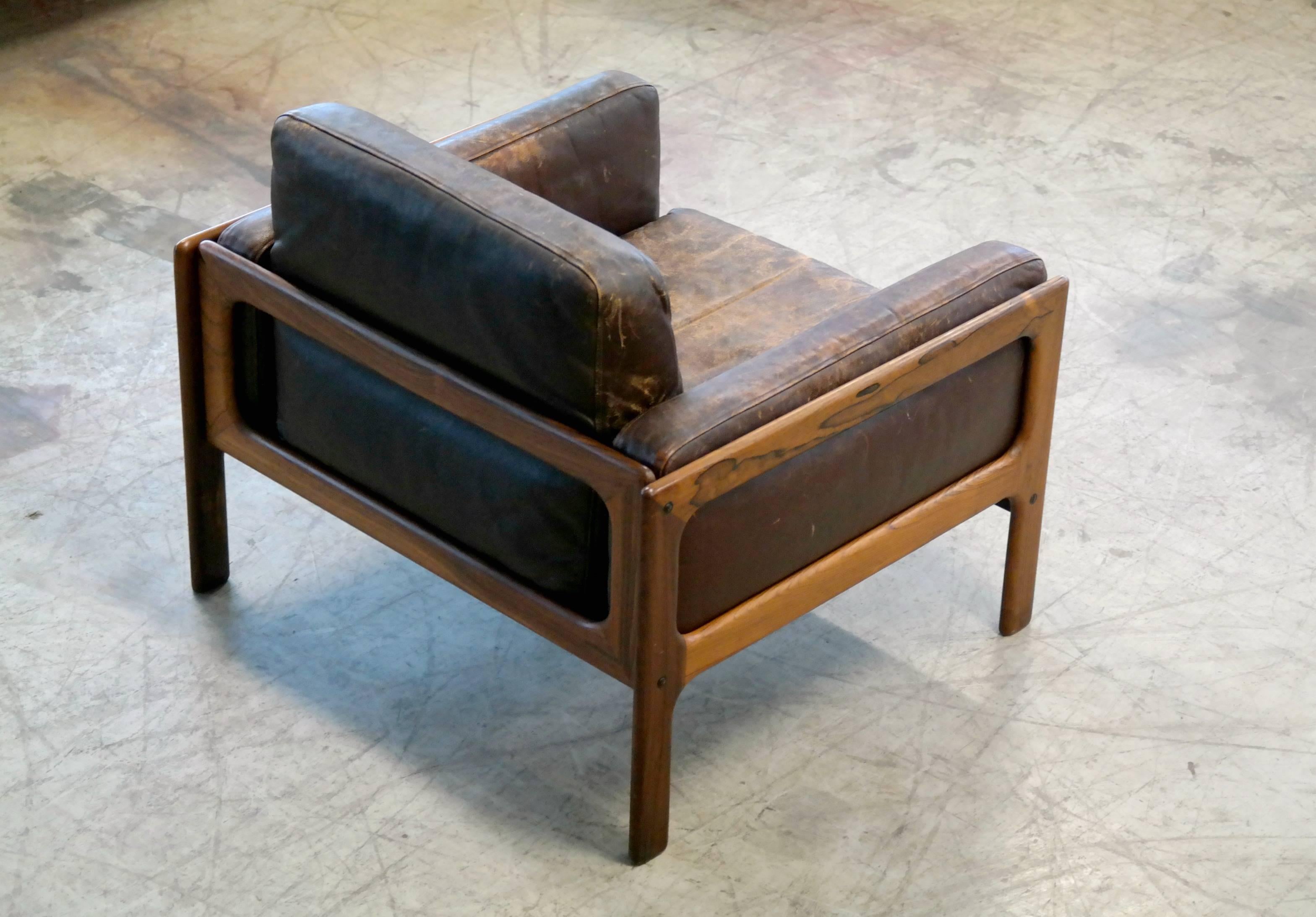 Danish Arne Wahl Iversen Pair of Easy Chairs in Rosewood and Leather for Komfort Mobler