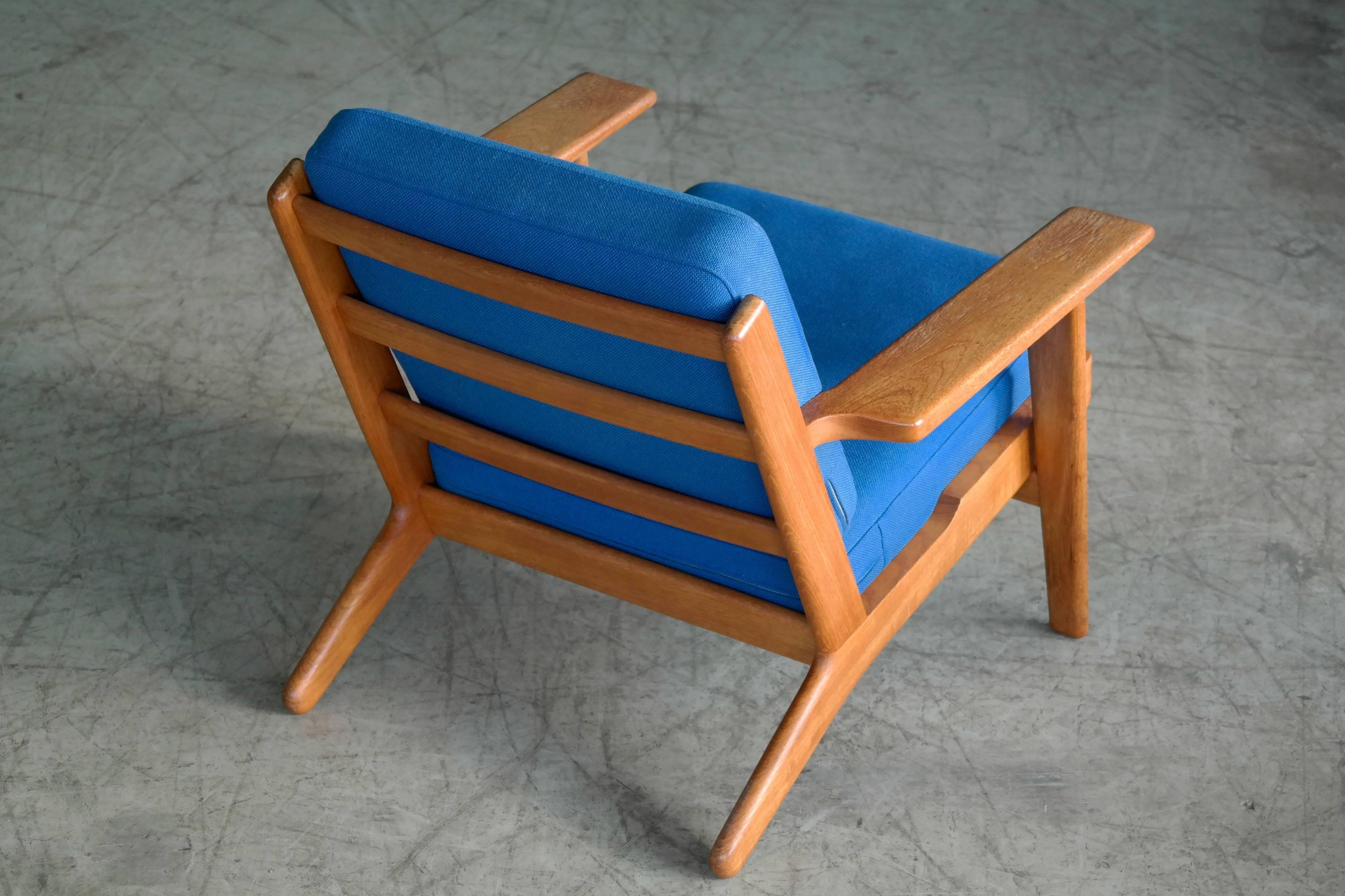 Mid-20th Century Hans Wegner Low Back Lounge Chair Model GE-290 in Oak and Wool for GETAMA