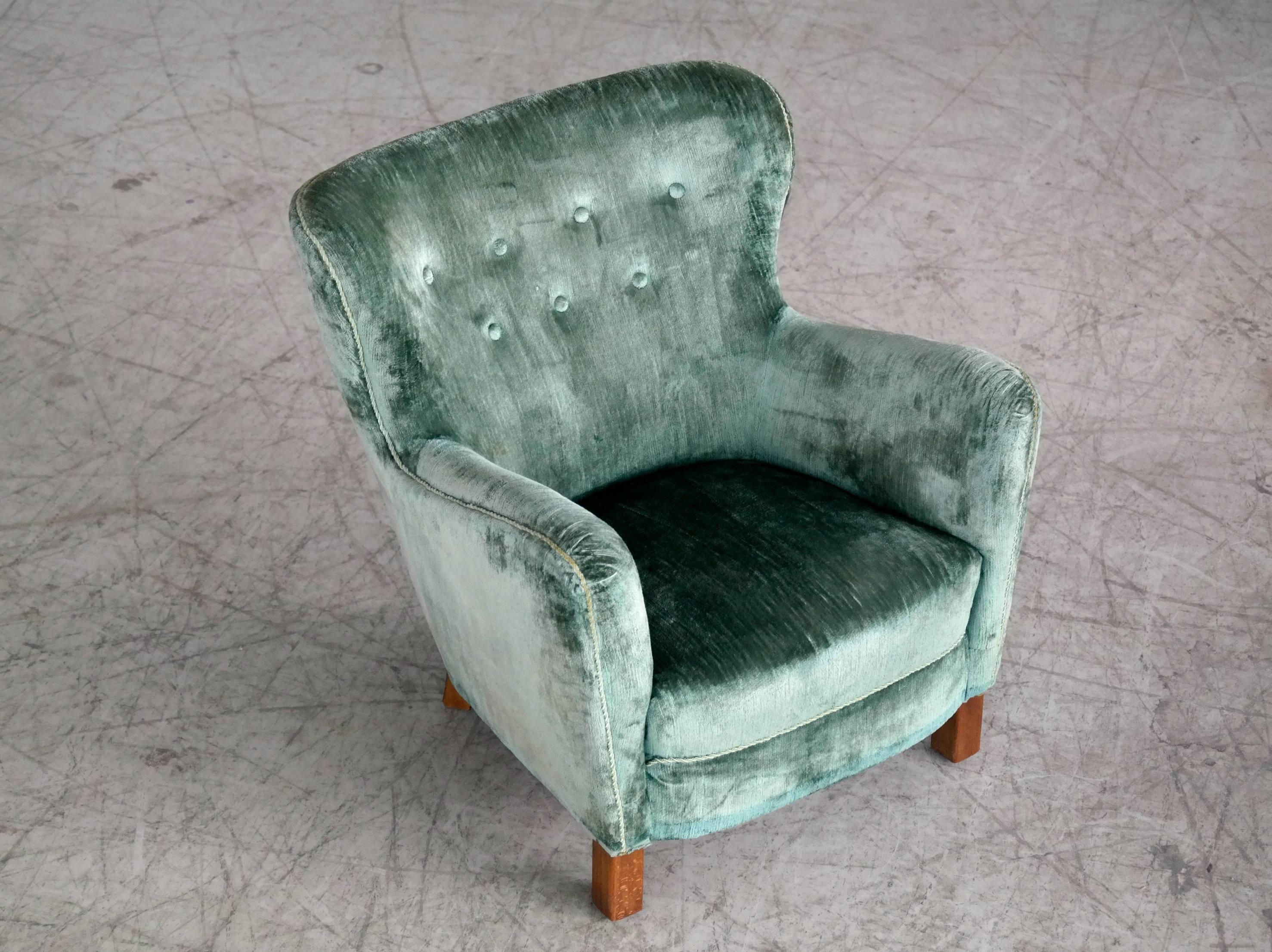 Fritz Hansen Easy Chair Variant of Model 1669, Denmark, 1940s In Good Condition In Bridgeport, CT