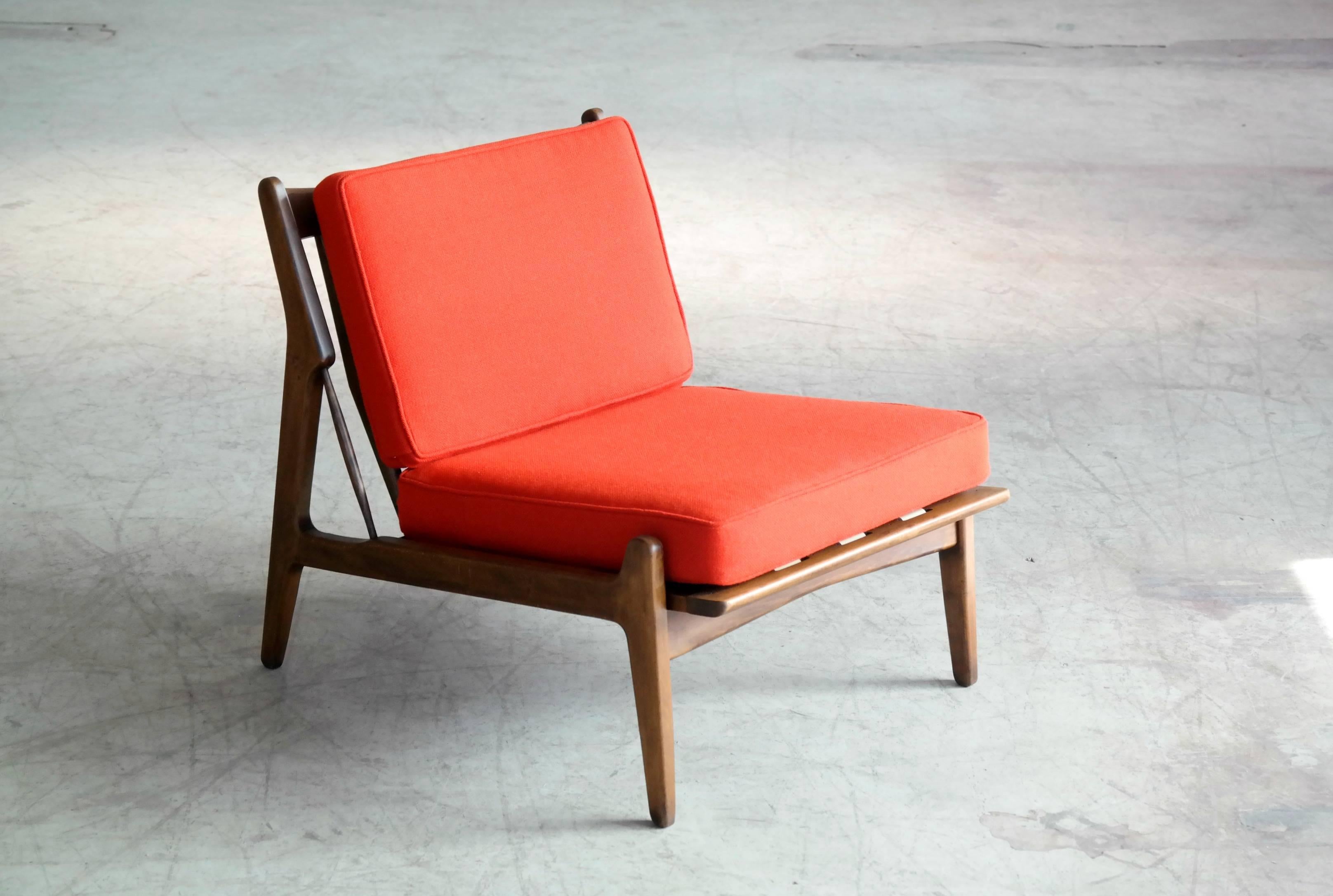 Ib Kofod-Larsen Lounge or Slipper Chair Danish Midcentury In Excellent Condition In Bridgeport, CT