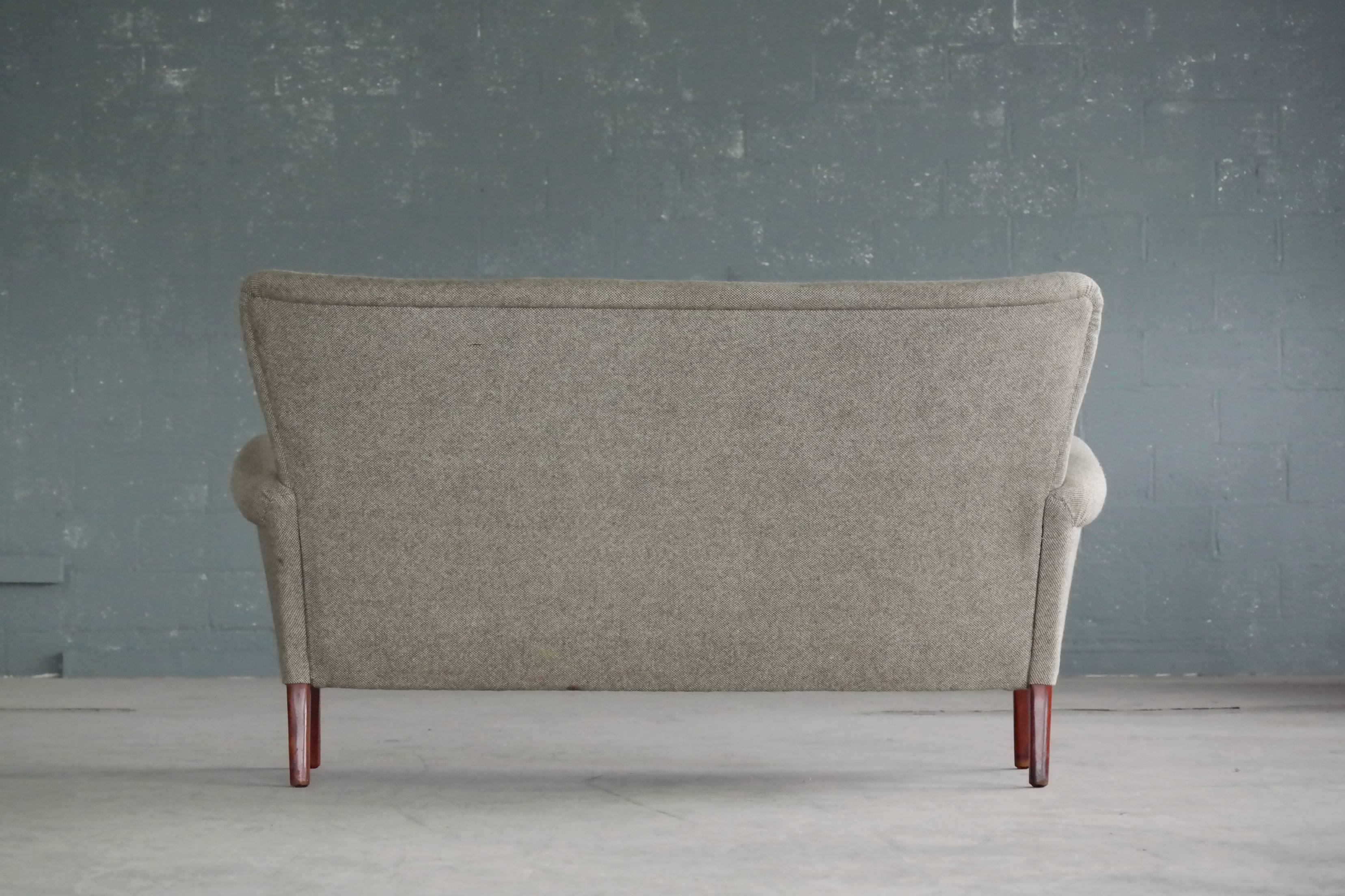 Danish Midcentury Sofa or Settee in Teak & Gray Wool by Fritz Hansen, circa 1955 2