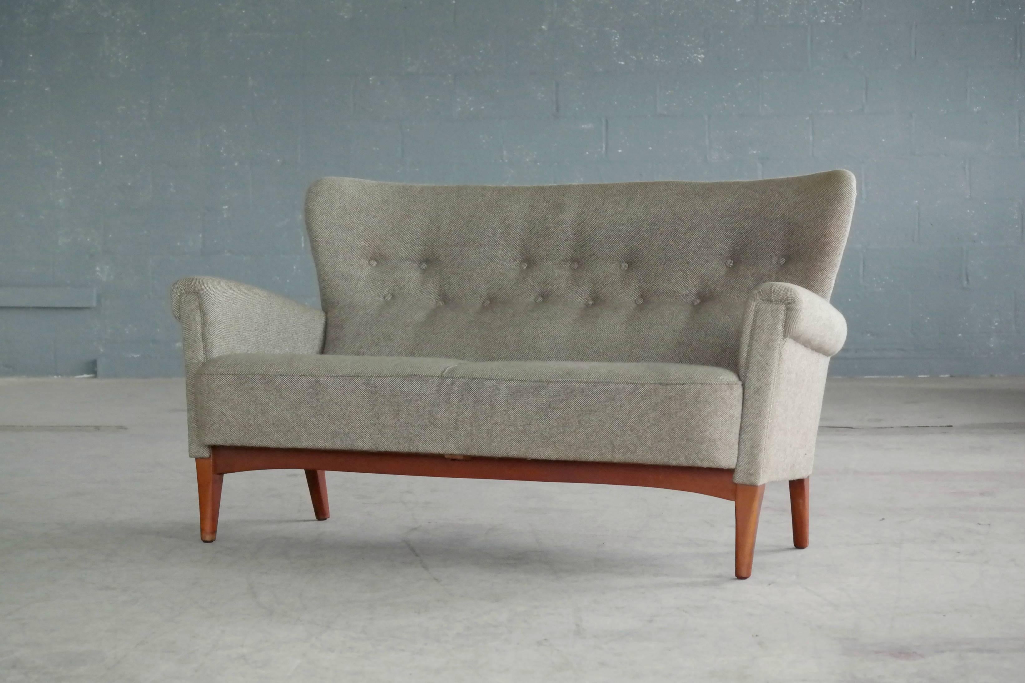 Mid-20th Century Danish Midcentury Sofa or Settee in Teak & Gray Wool by Fritz Hansen, circa 1955
