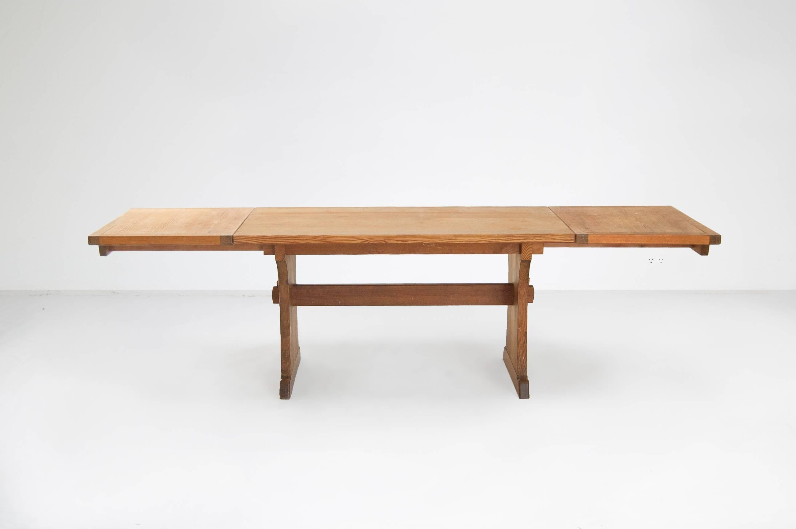 Mid-Century Modern Axel Einar Hjorth Extendable Sold Pine Dining Table 20th century Swedish design 