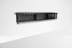 Mathieu Matégot, étagère unique fabriquée par l'Atelier Matégot, France, 1960
