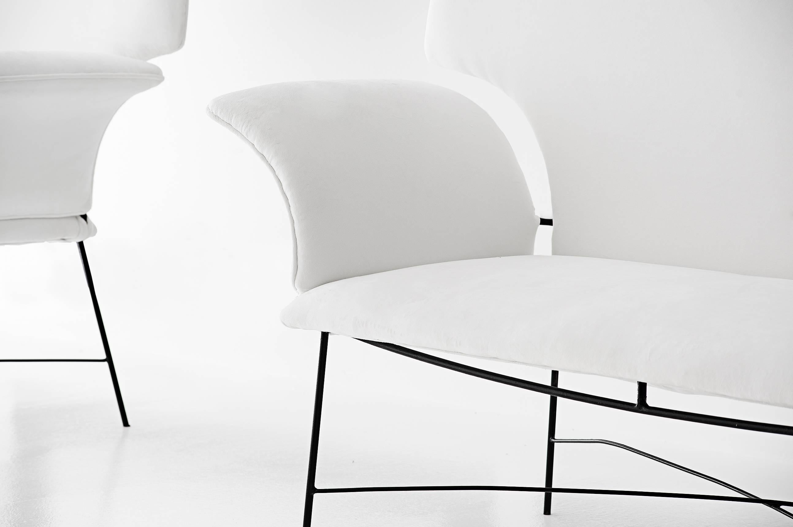 Mid-Century Modern Martin Eisler & Carlo Hauner Brazilian Mid-century Design White upholstered Sofa For Sale