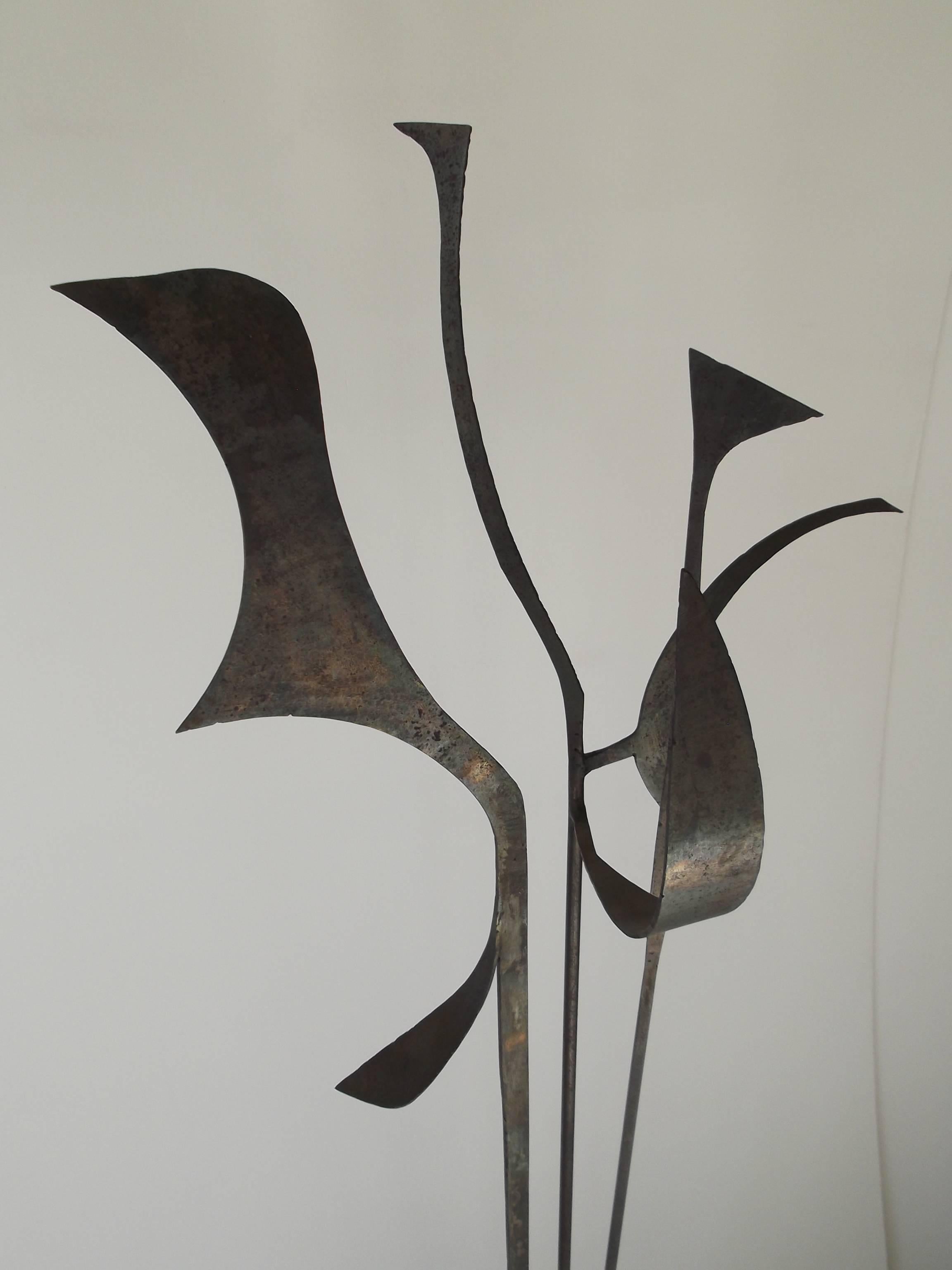 Signed 1963 Jay J. McVicker Abstract Modernist Tall Welded Steel Sculpture For Sale 2