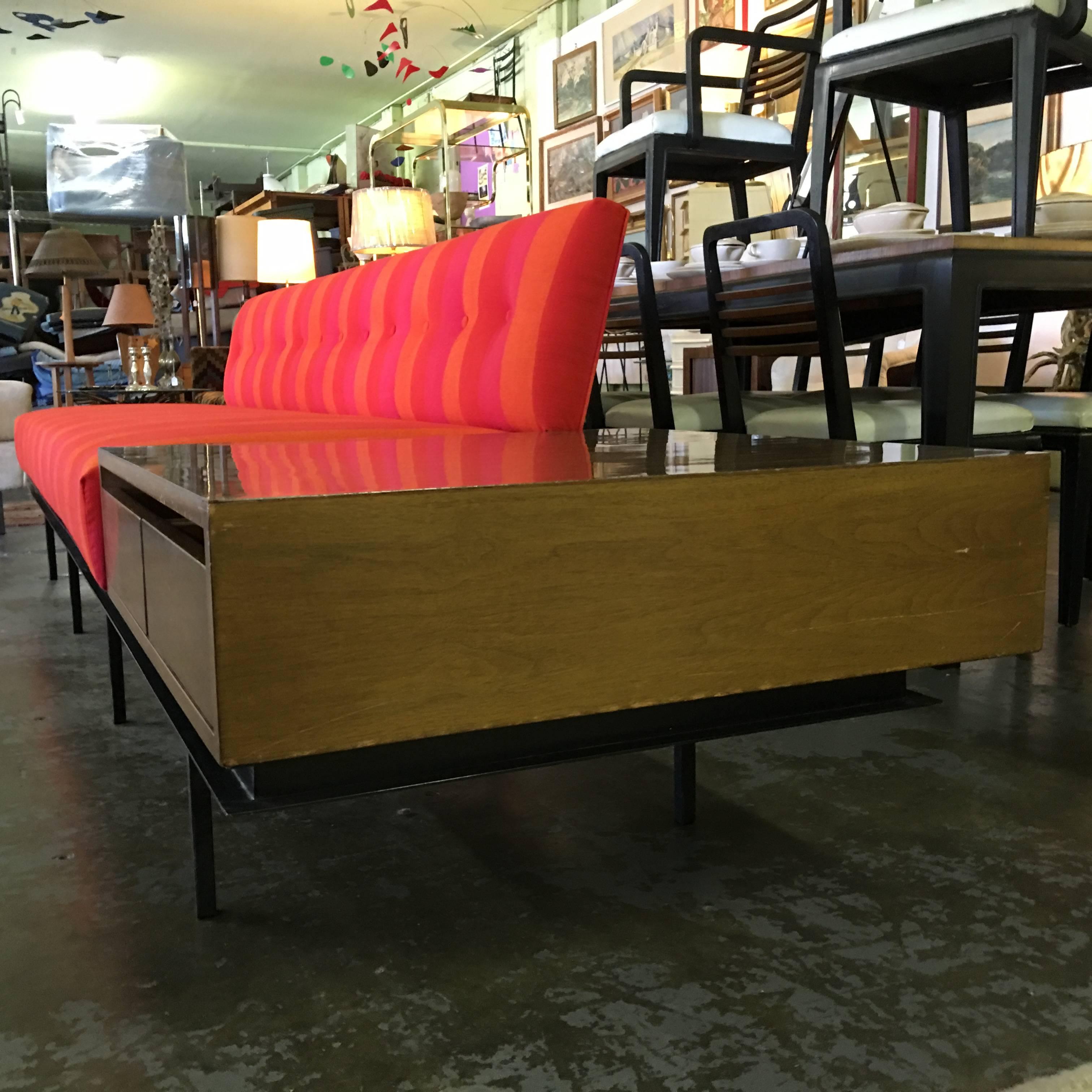Florence Knoll Sofa with Vintage Alexander Girard Stripe Fabric In Good Condition In Tulsa, OK