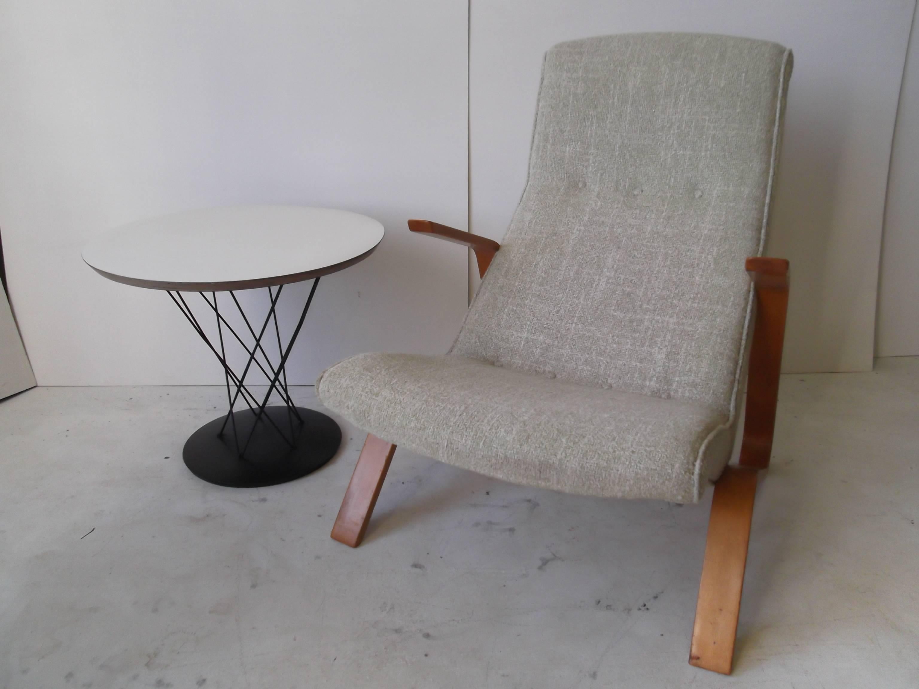 knoll bentwood chair