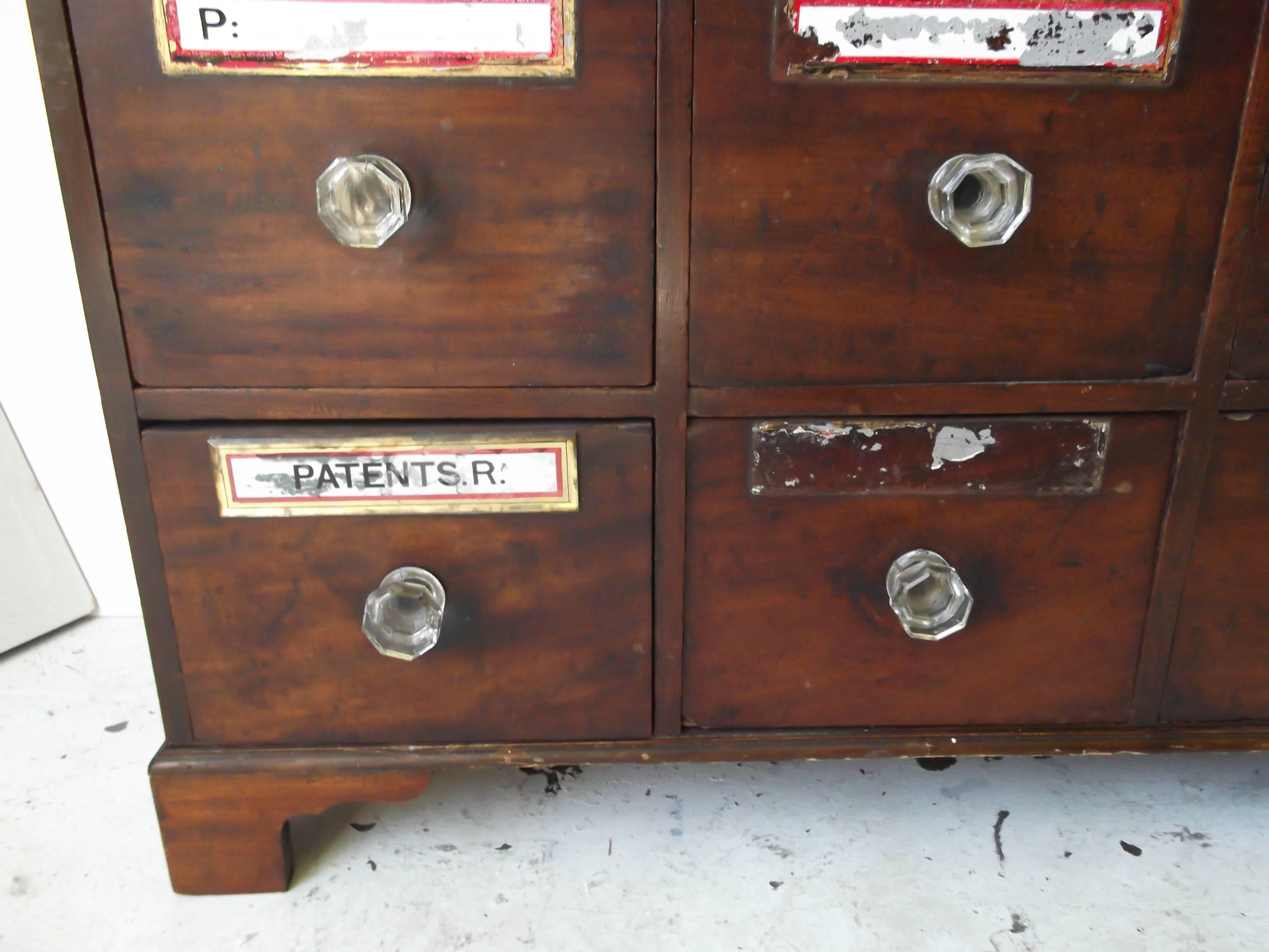 Federal Mahogany Footed Apothecary Chest In Good Condition For Sale In Tulsa, OK