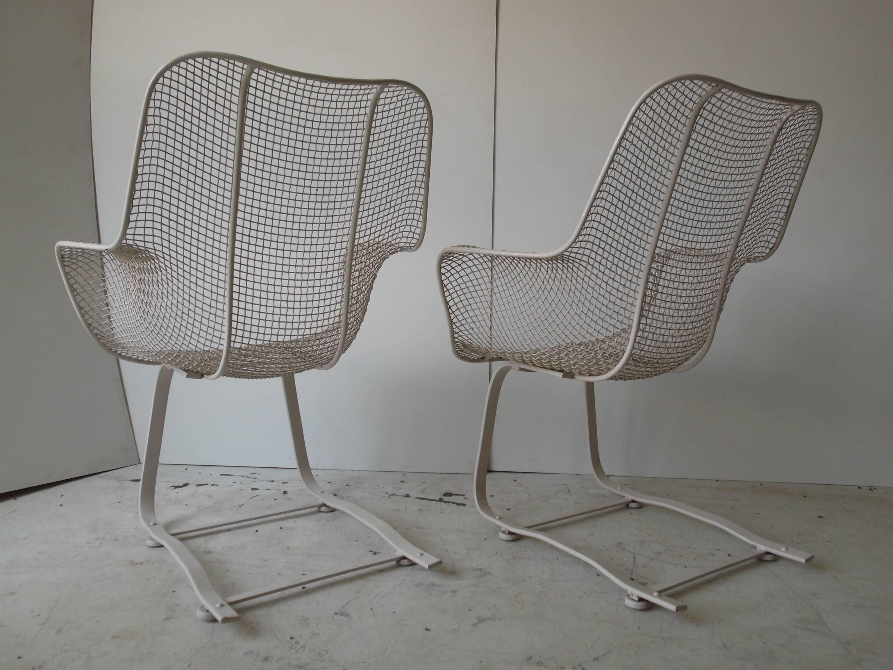 Mid-Century Modern Woodard Sculptura Springer Patio Lounge Chairs For Sale