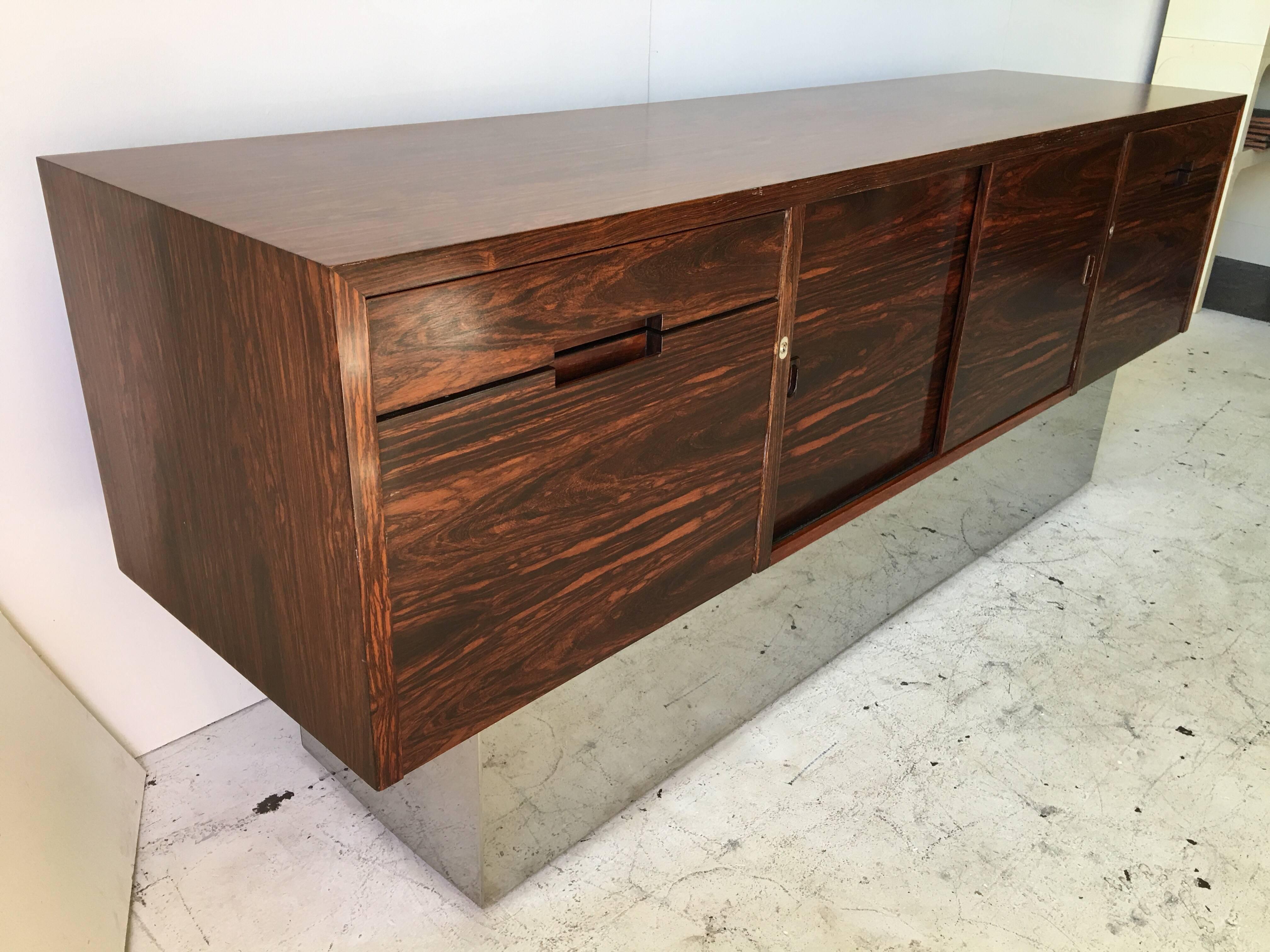 Pace Rosewood Chrome Plinth Base Credenza In Good Condition In Tulsa, OK