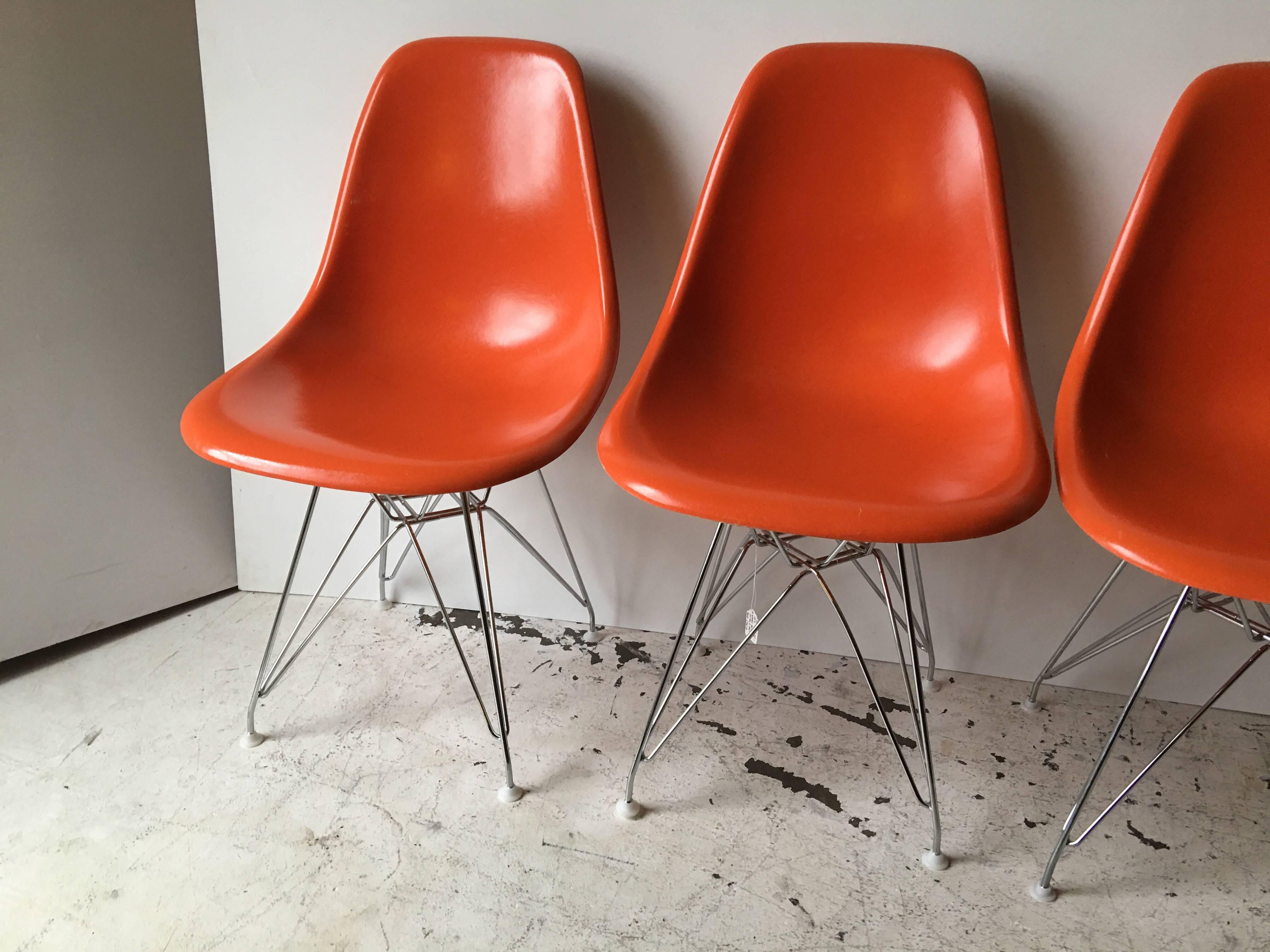 Herman Miller Charles Eames Chairs In Good Condition For Sale In Tulsa, OK