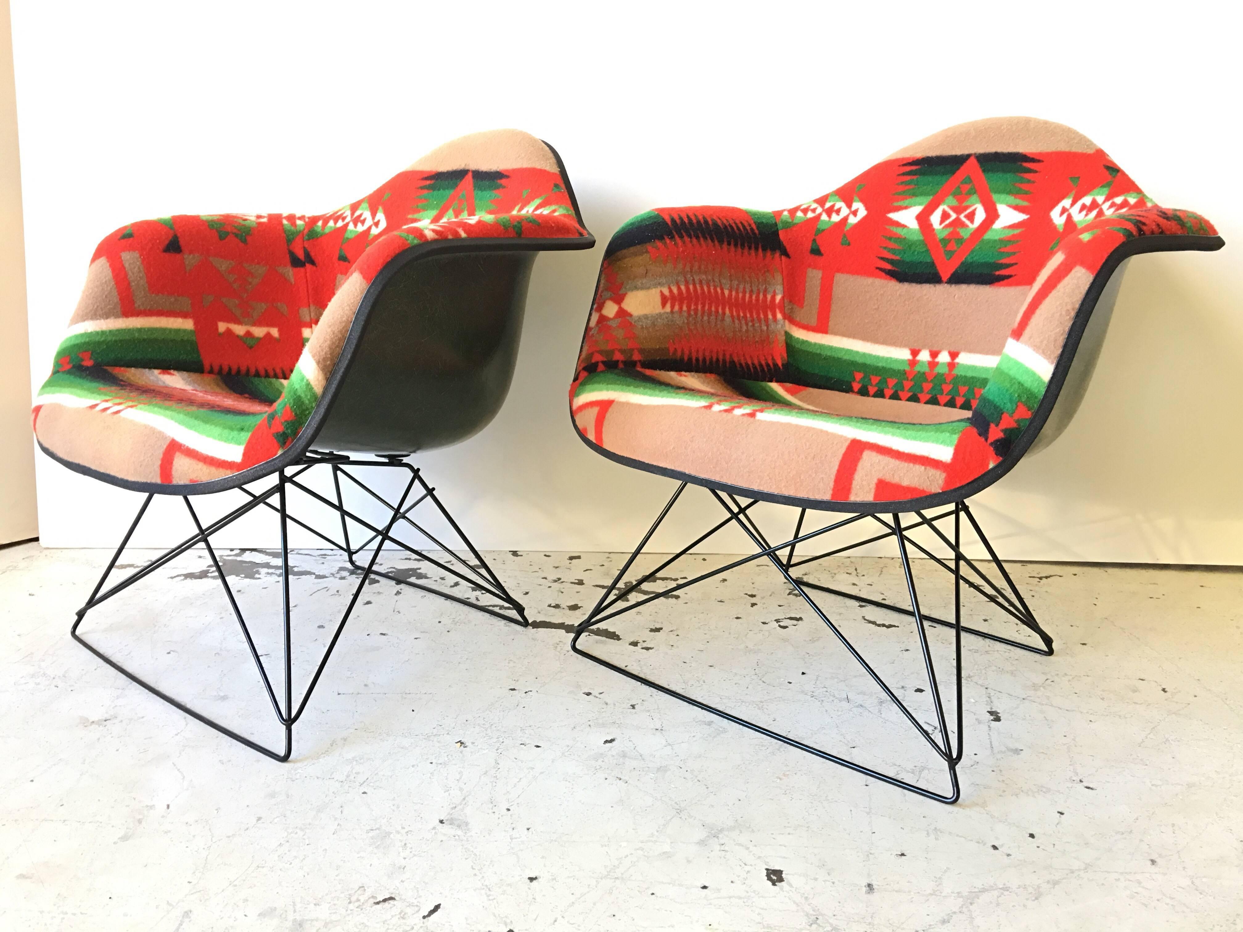 Late 20th Century Vintage Eames Pendleton Wool Blanket Low Lounge Chairs